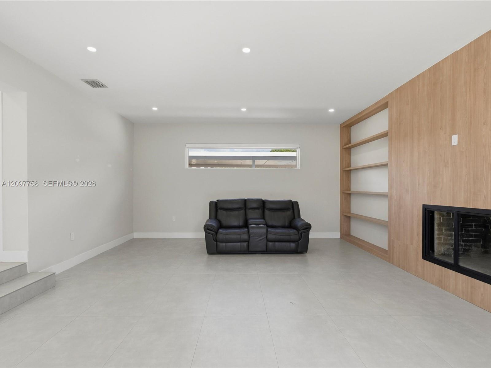 8440 SW 34th Terrace