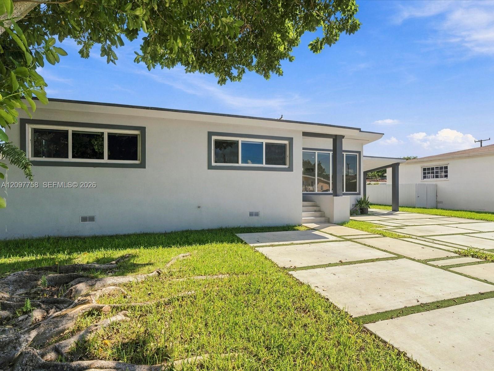 8440 SW 34th Terrace