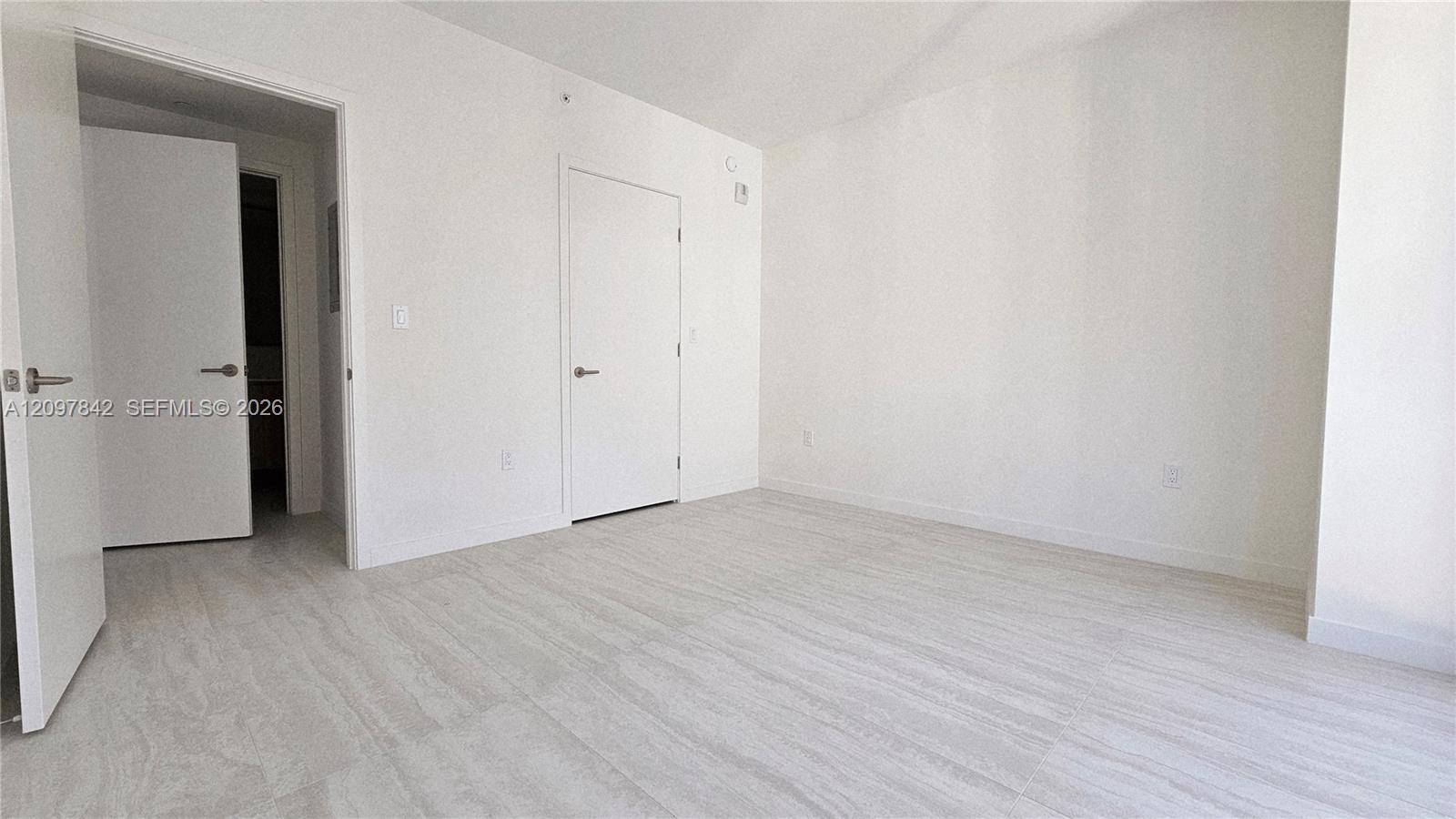 77 SE 5th Street