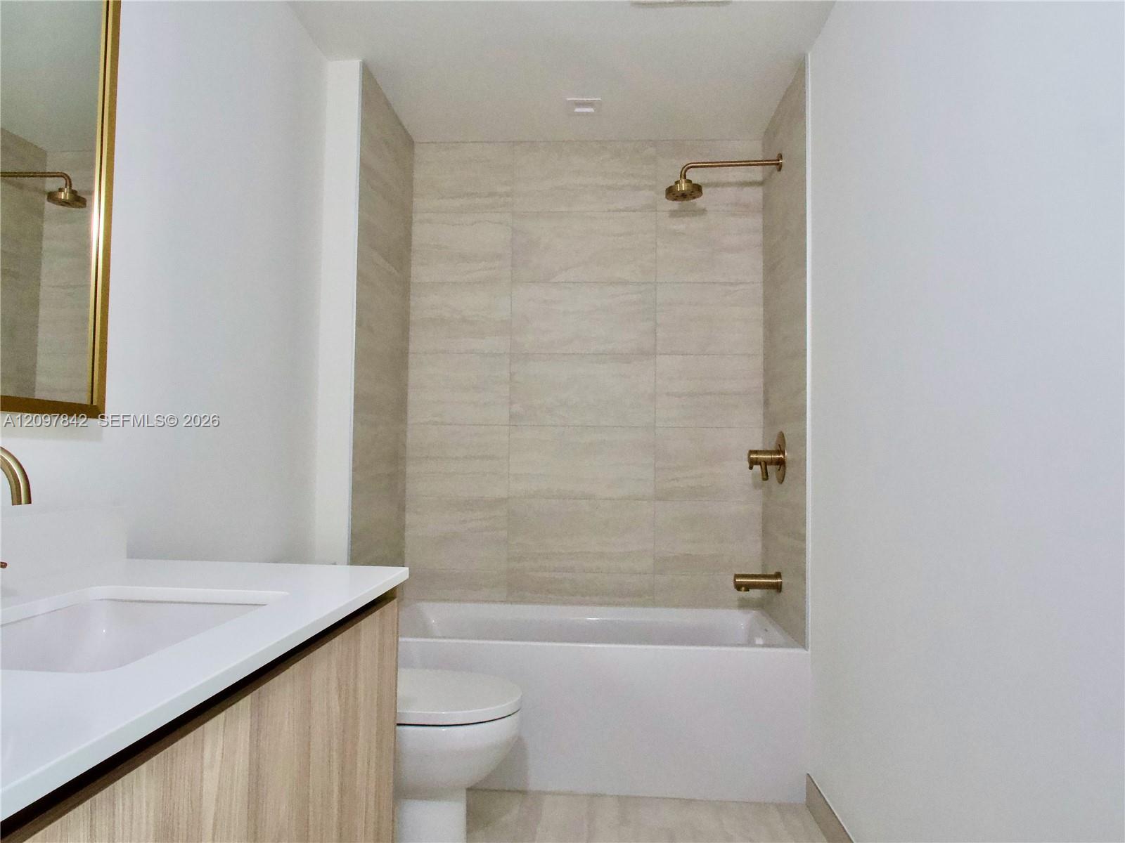 77 SE 5th Street