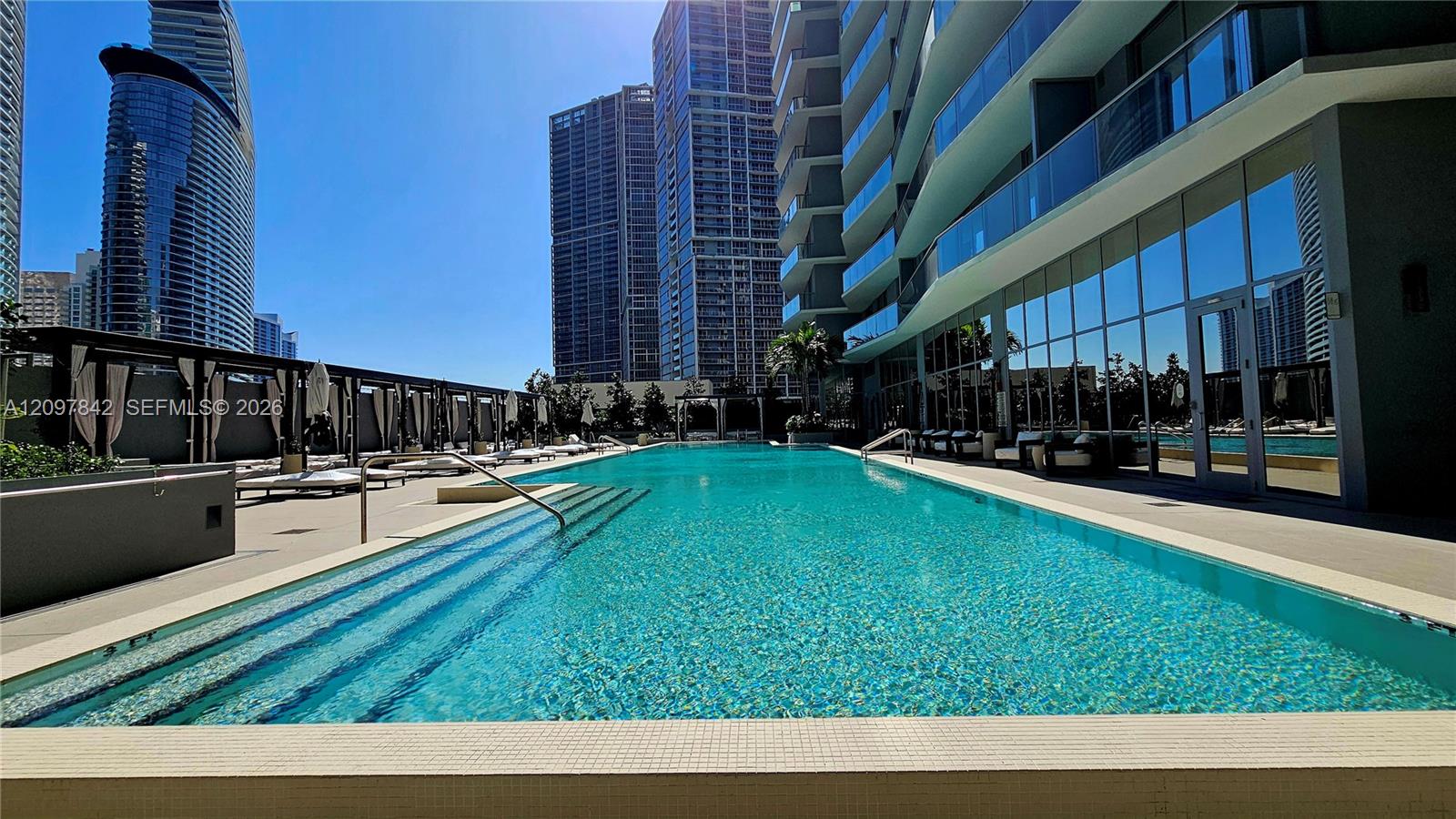 77 SE 5th Street
