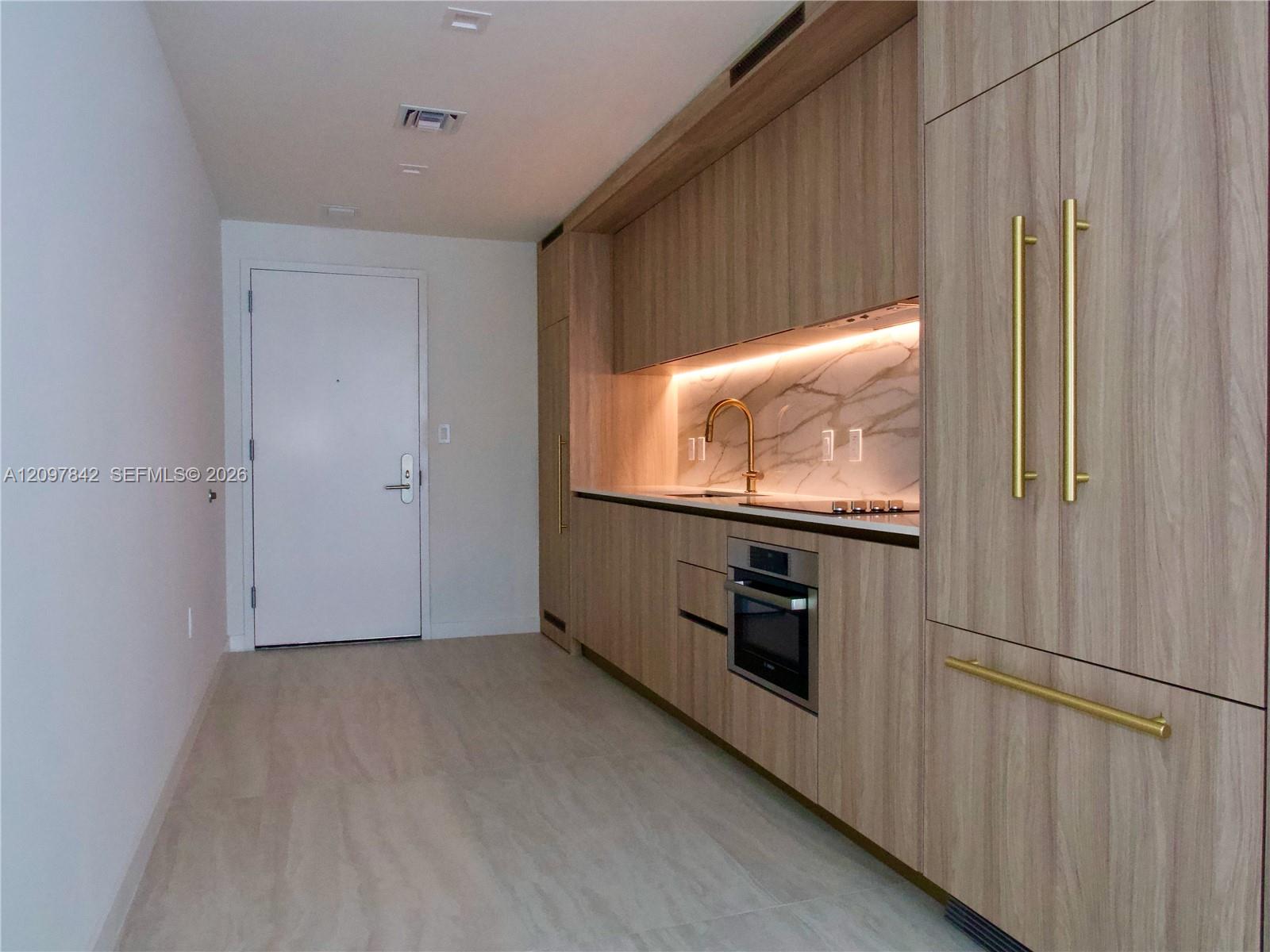 77 SE 5th Street