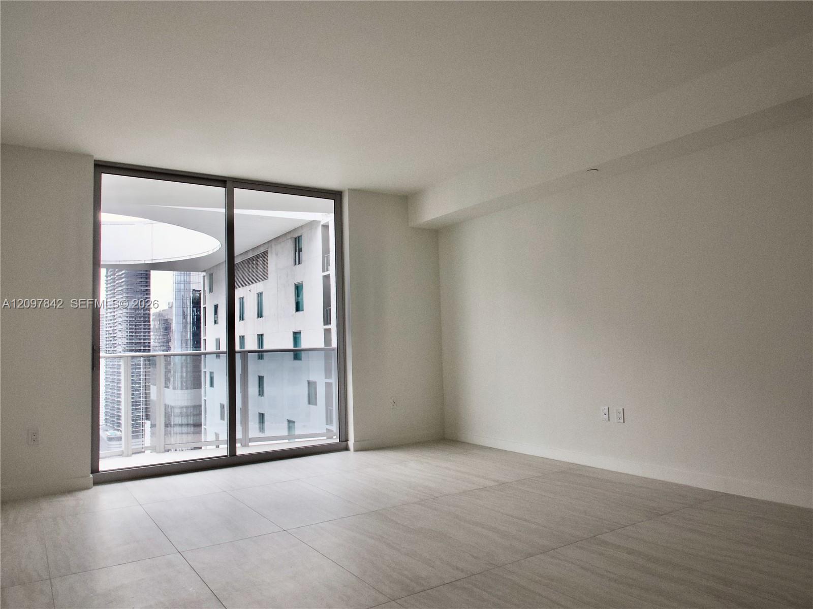 77 SE 5th Street