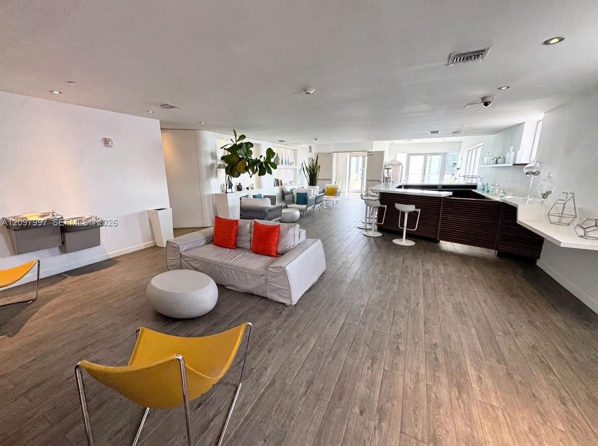 2602 E Hallandale Beach Boulevard gallery image #22