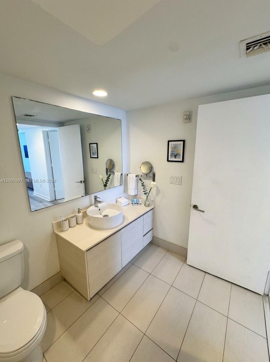 2602 E Hallandale Beach Boulevard gallery image #8