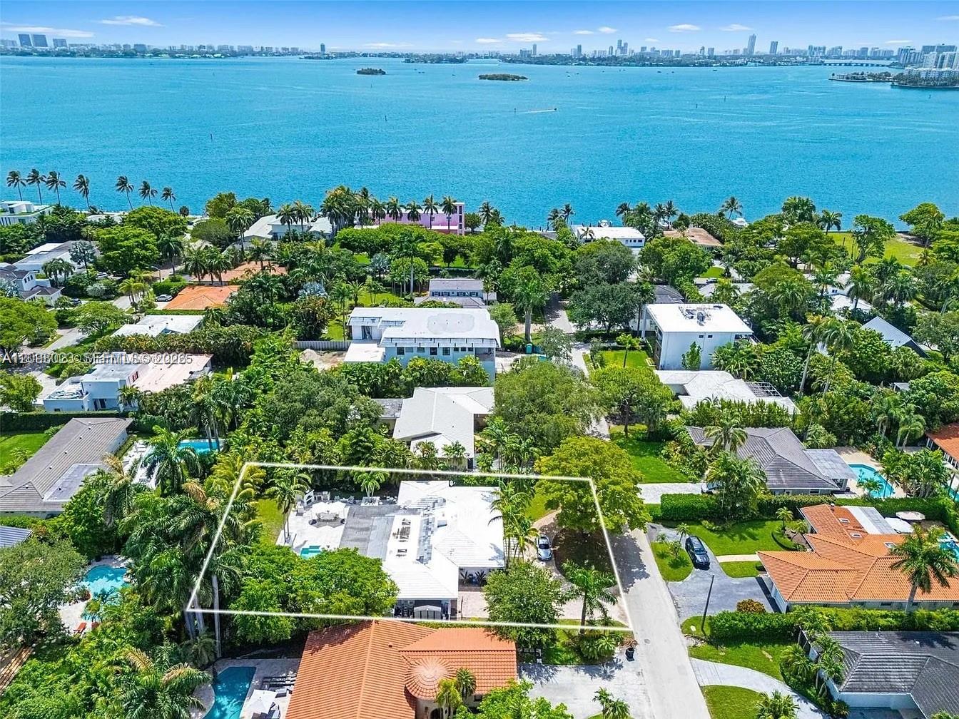1255 NE 93rd Street
