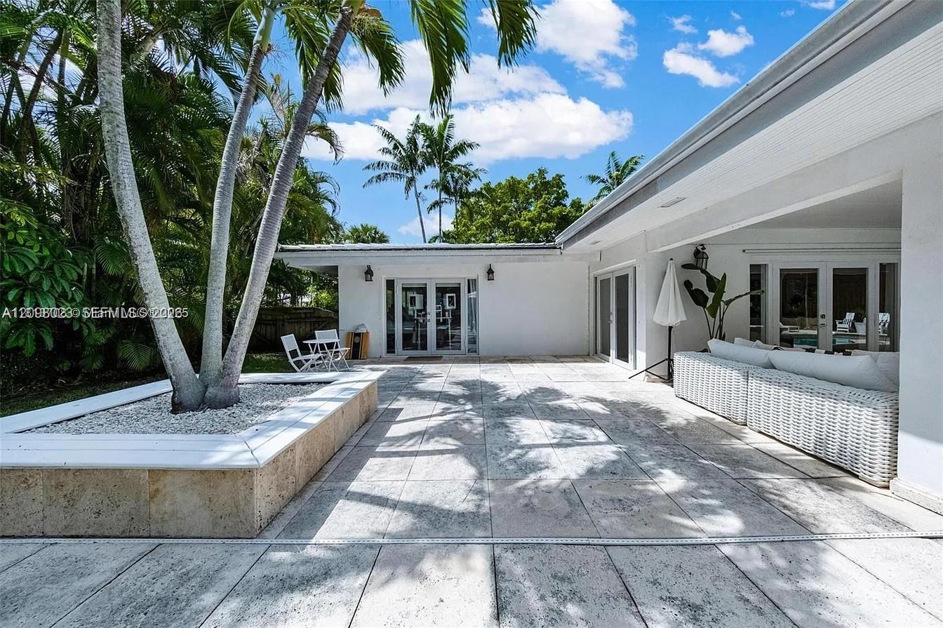1255 NE 93rd Street
