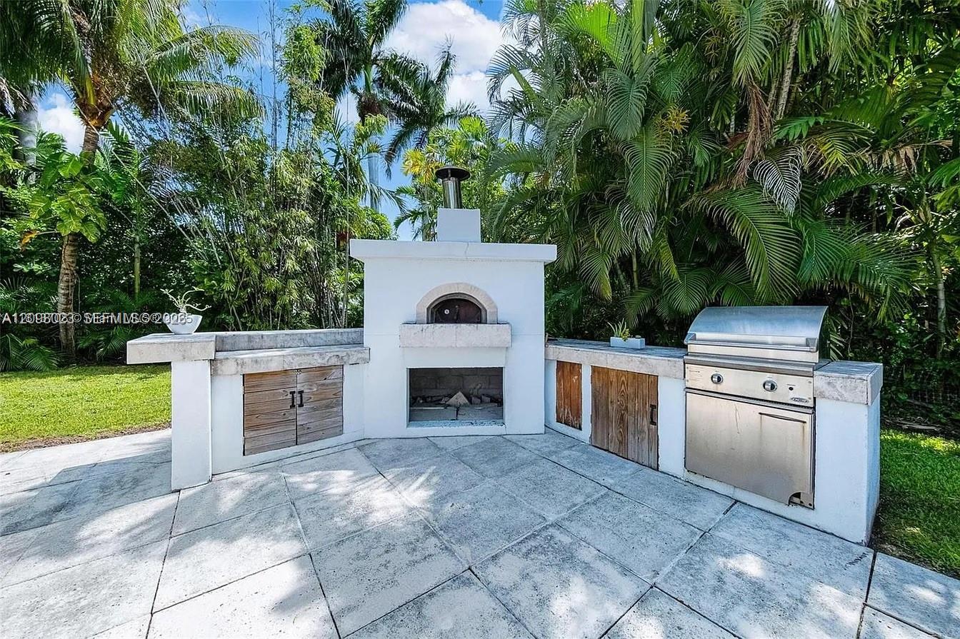 1255 NE 93rd Street