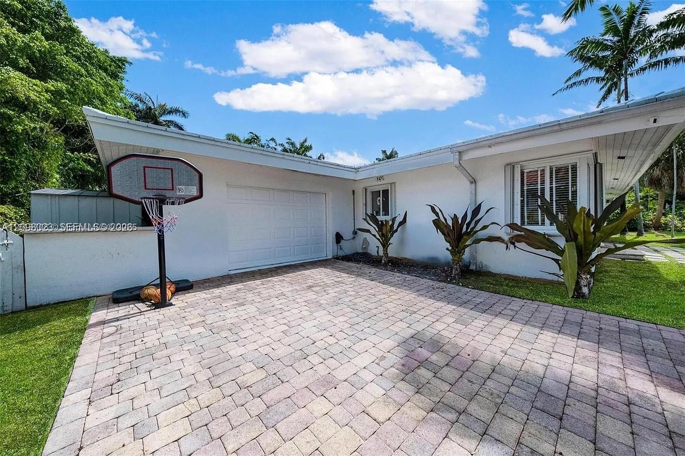 1255 NE 93rd Street