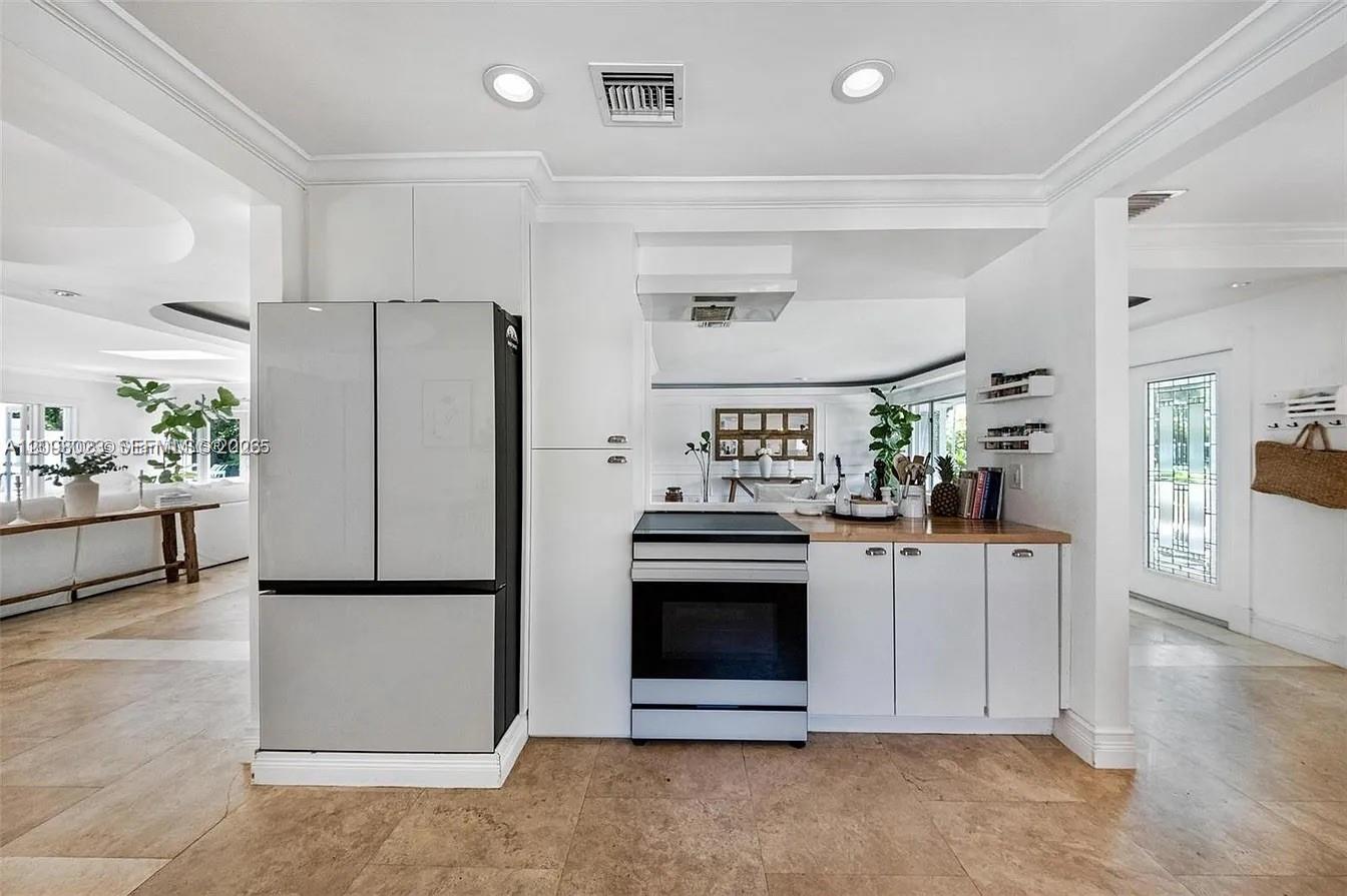 1255 NE 93rd Street