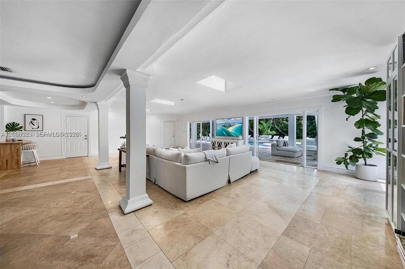 1255 NE 93rd Street