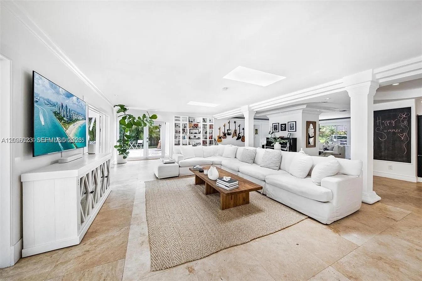 1255 NE 93rd Street