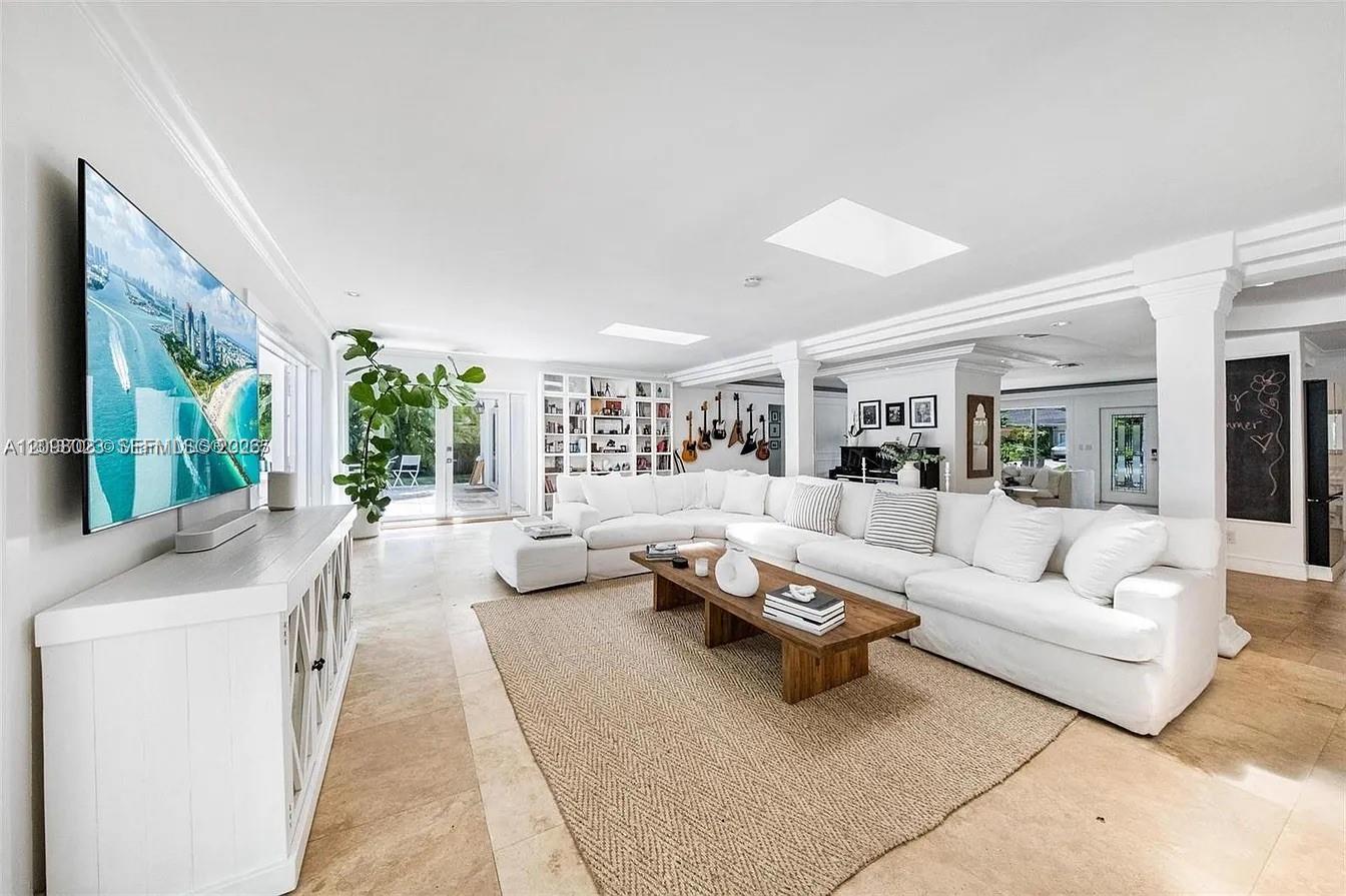 1255 NE 93rd Street