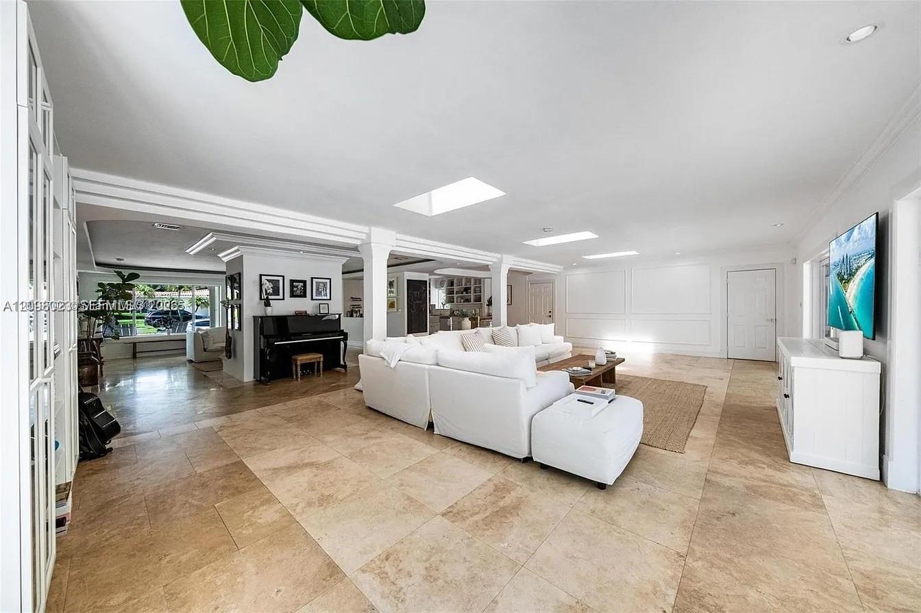 1255 NE 93rd Street
