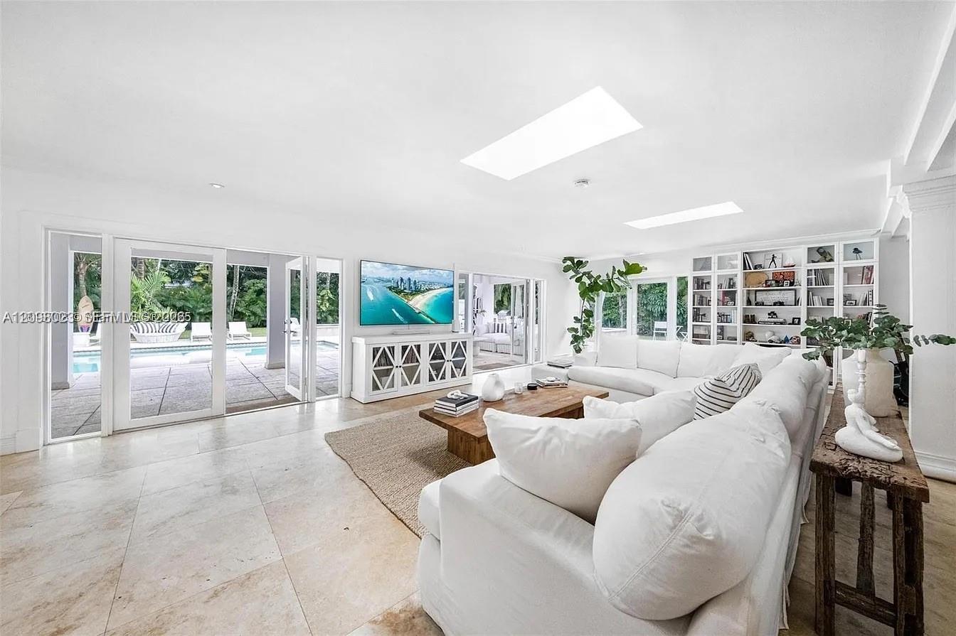 1255 NE 93rd Street