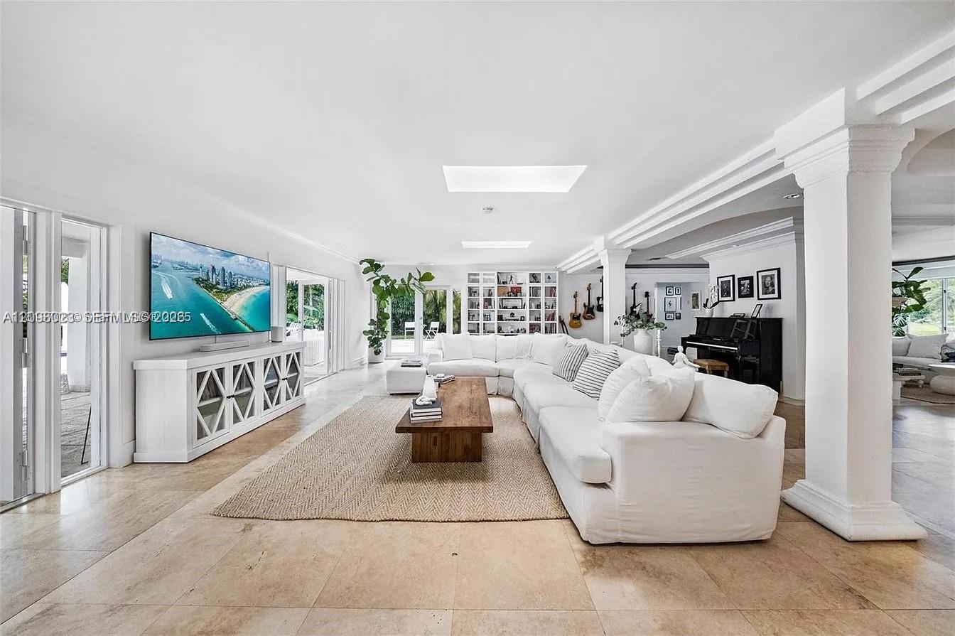 1255 NE 93rd Street