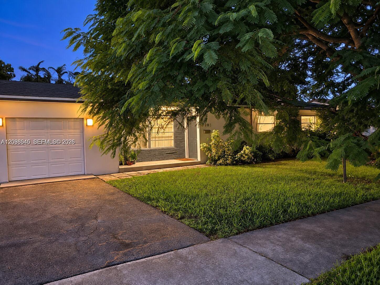 8981 SW 57th Terrace