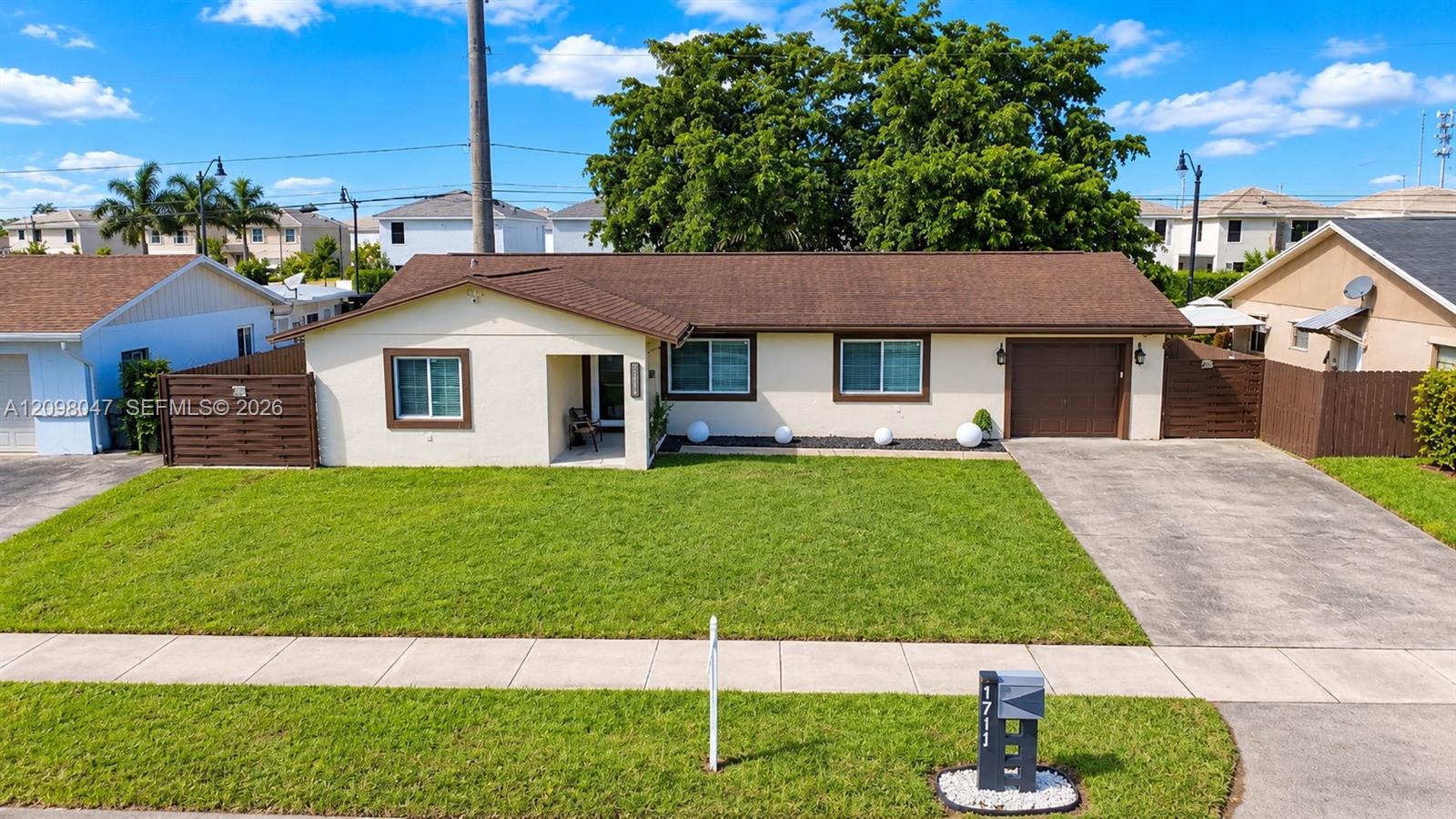 1711 N Anhinga Lane