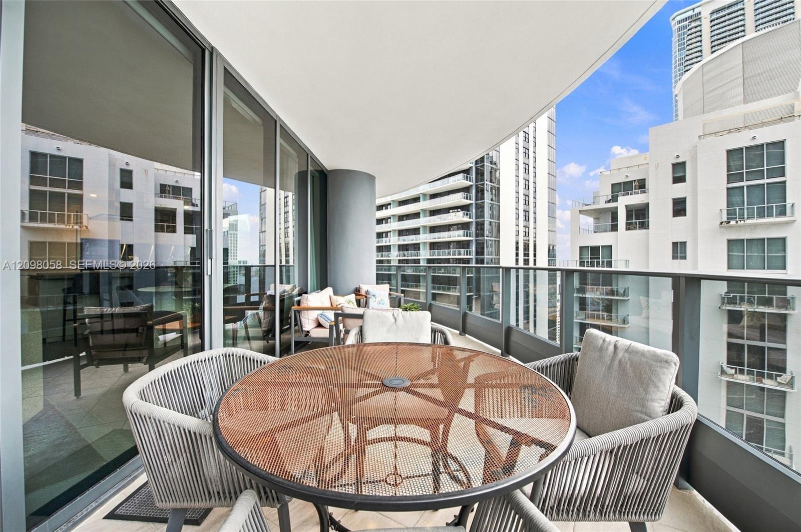 1000 Brickell Plaza