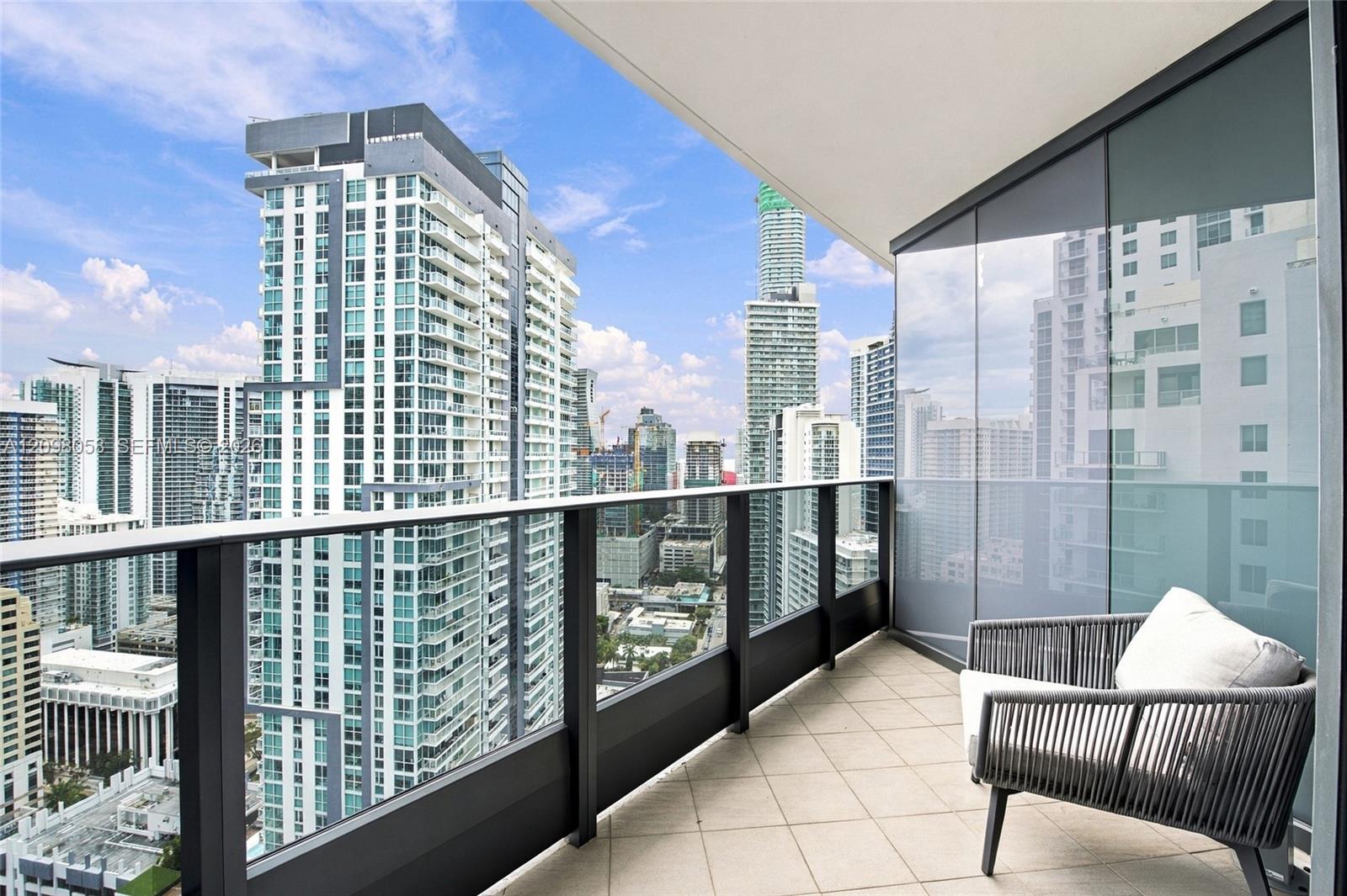 1000 Brickell Plaza