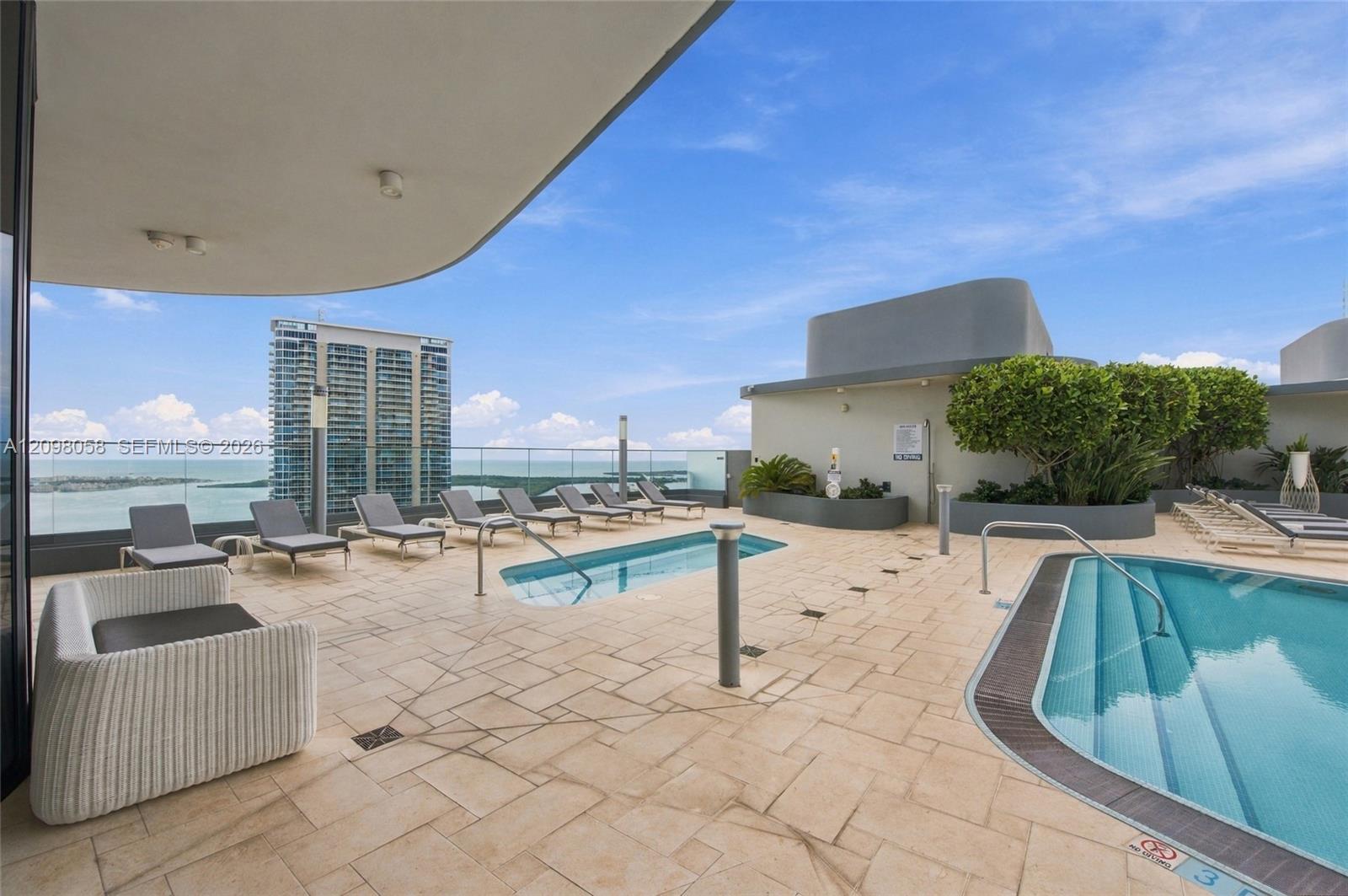1000 Brickell Plaza
