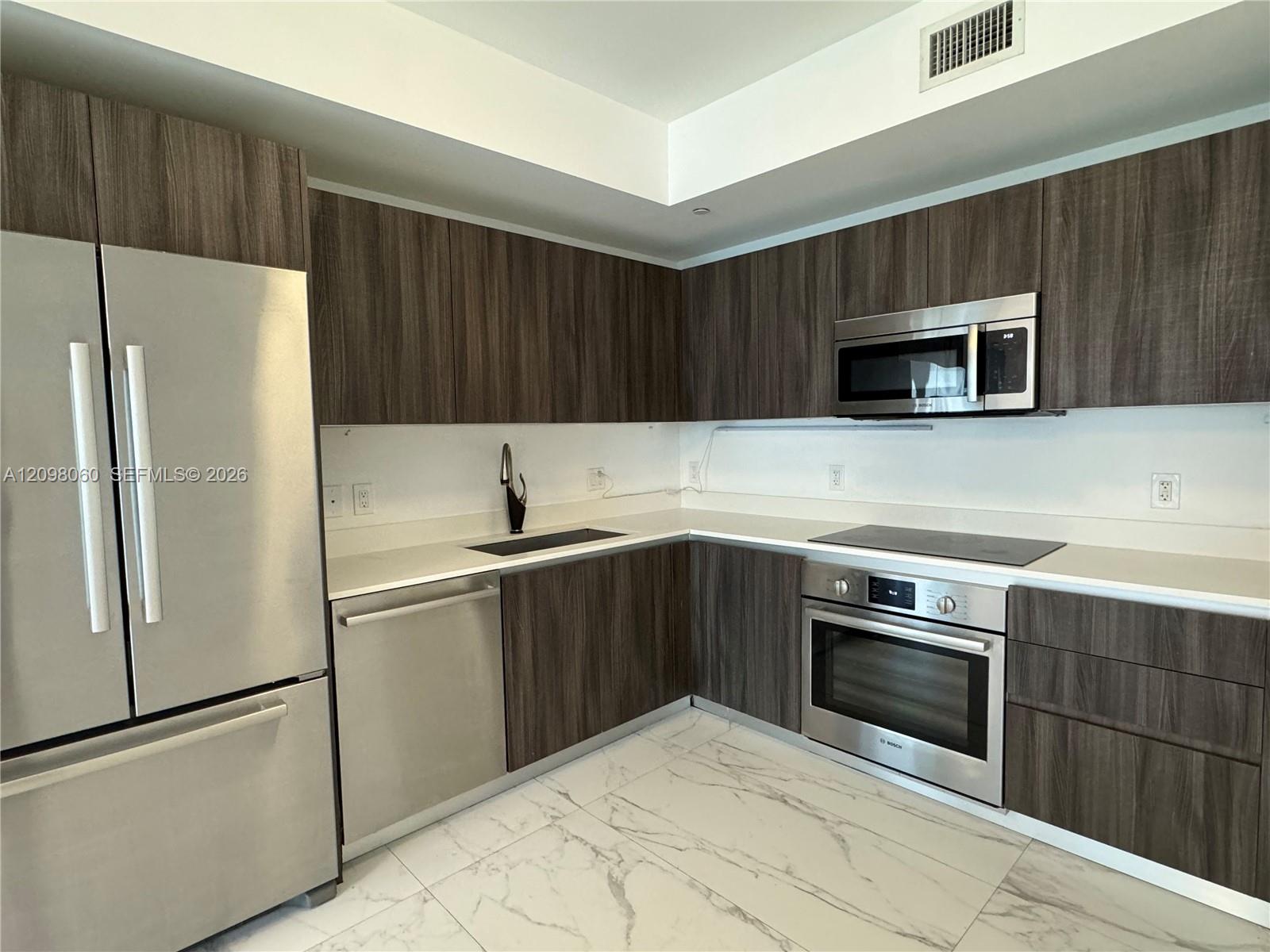 488 NE 18th Street