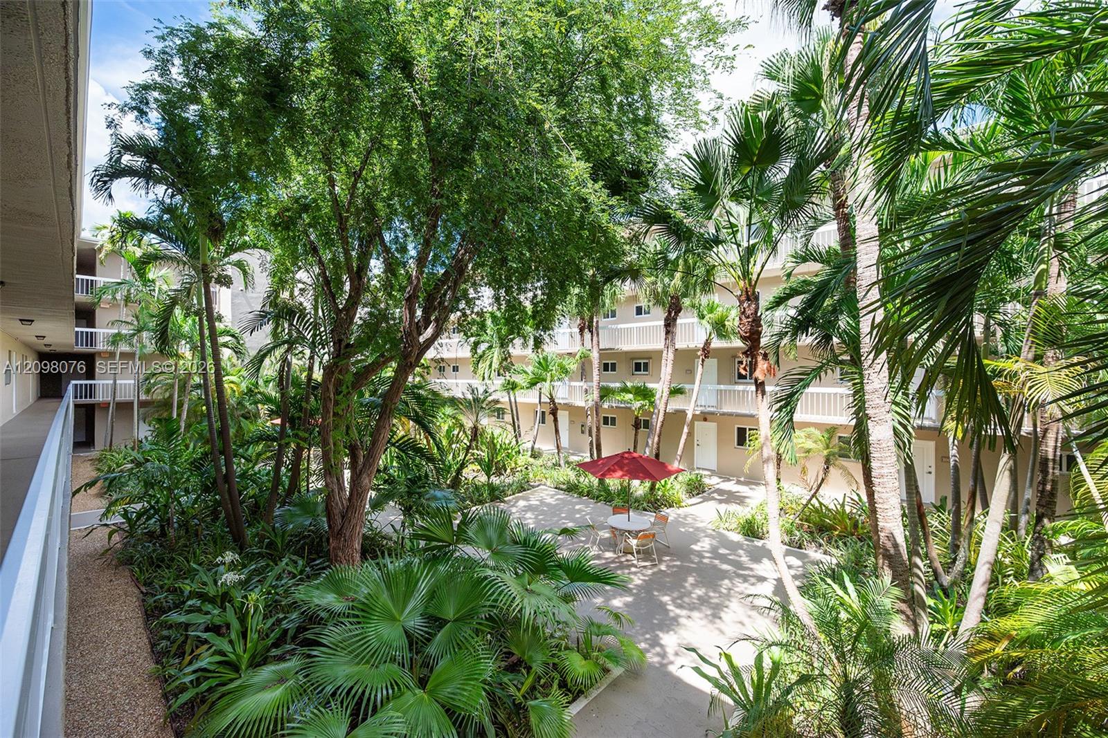 7845 Camino Real
