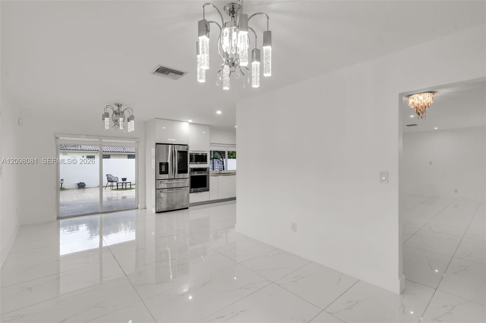 6951 S Miami Lakeway