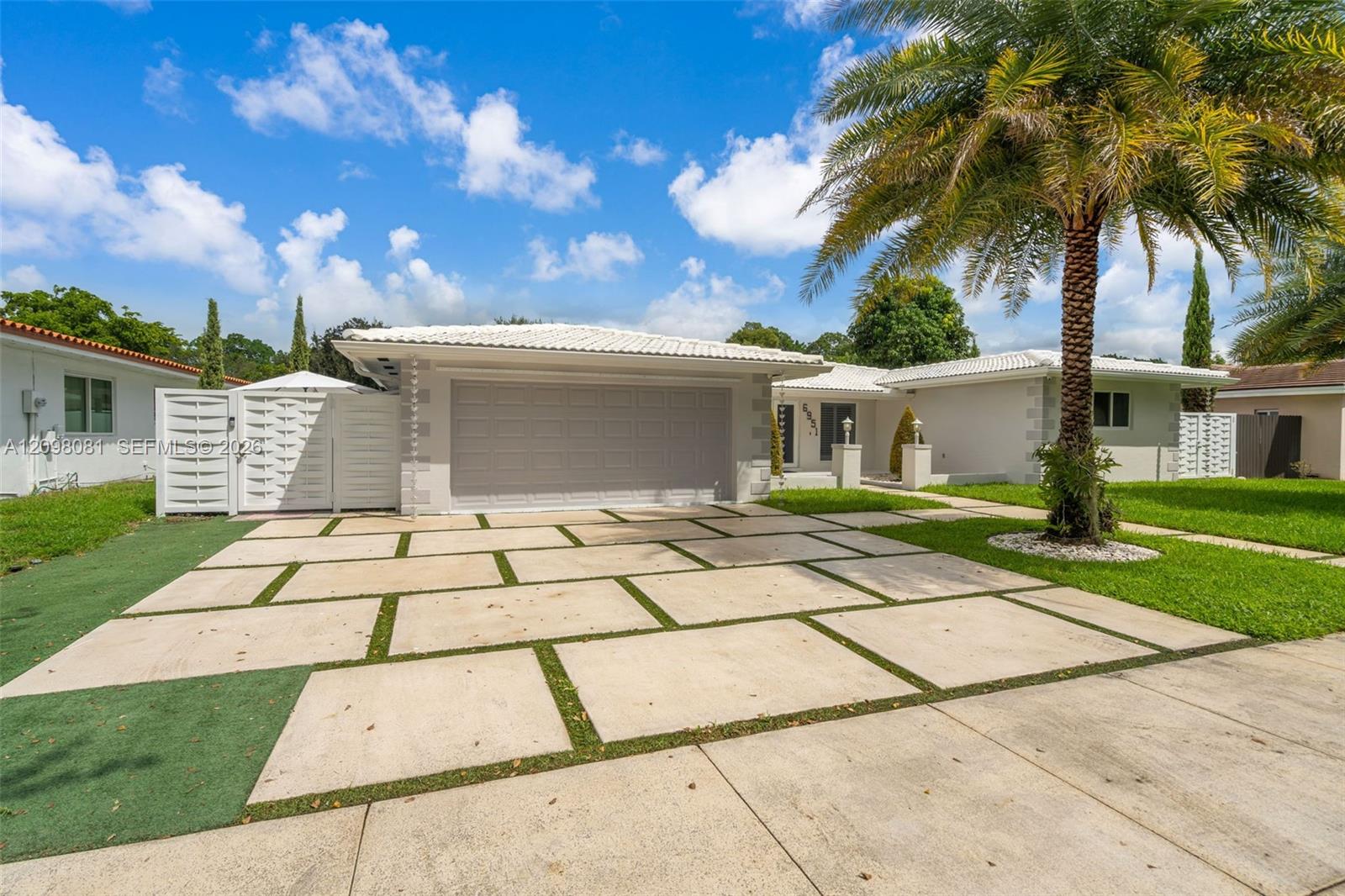 6951 S Miami Lakeway