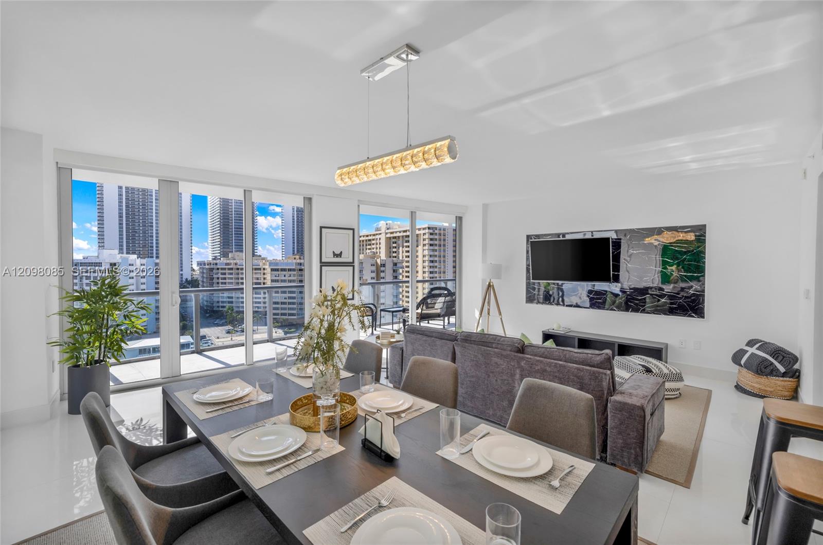 2600 E Hallandale Beach Boulevard gallery image #2
