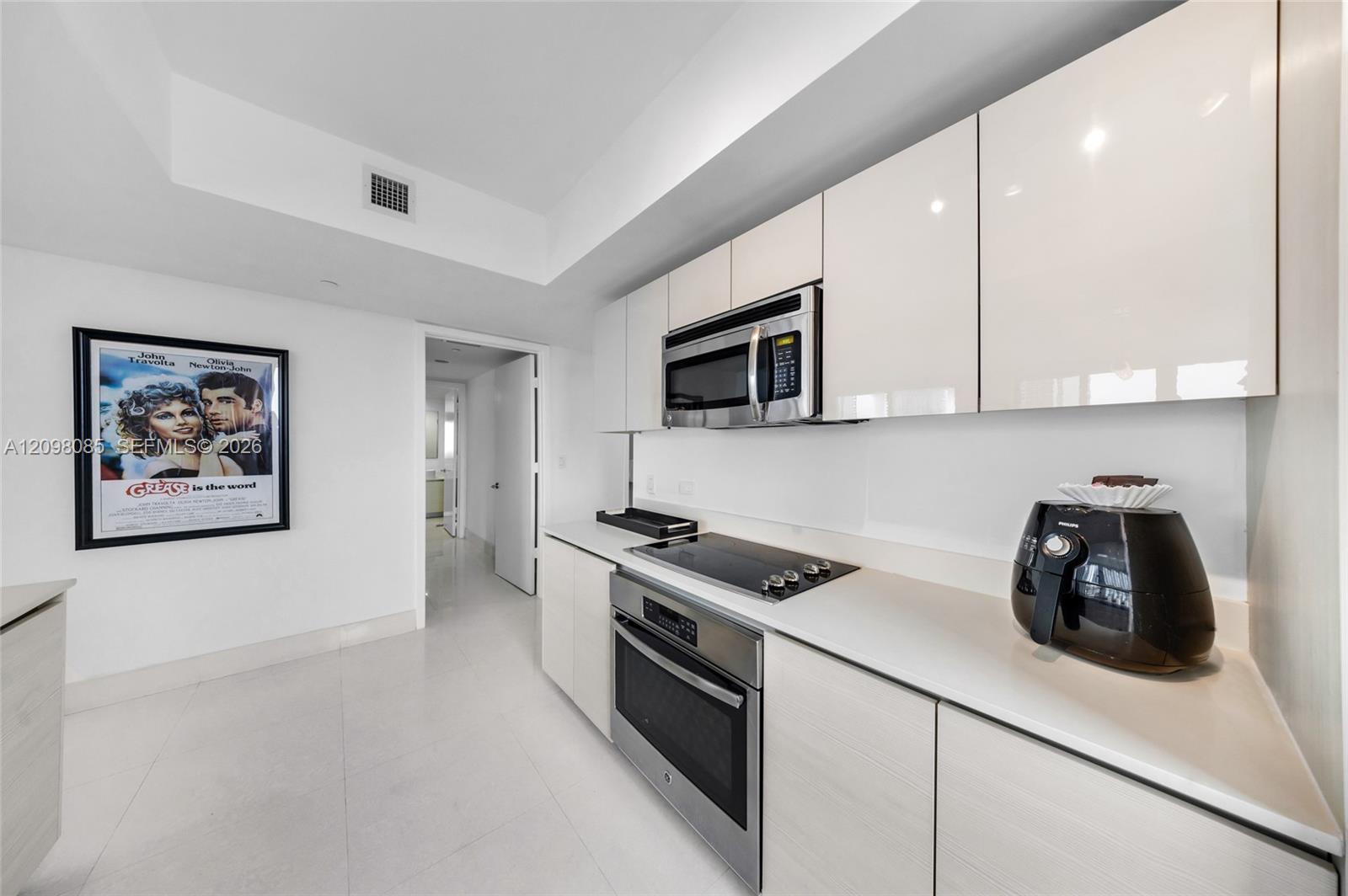 2600 E Hallandale Beach Boulevard gallery image #30
