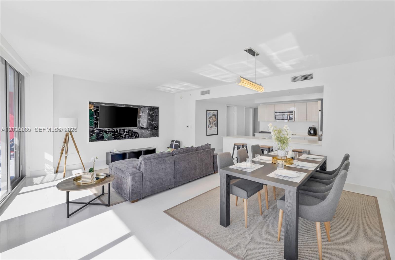 2600 E Hallandale Beach Boulevard gallery image #9