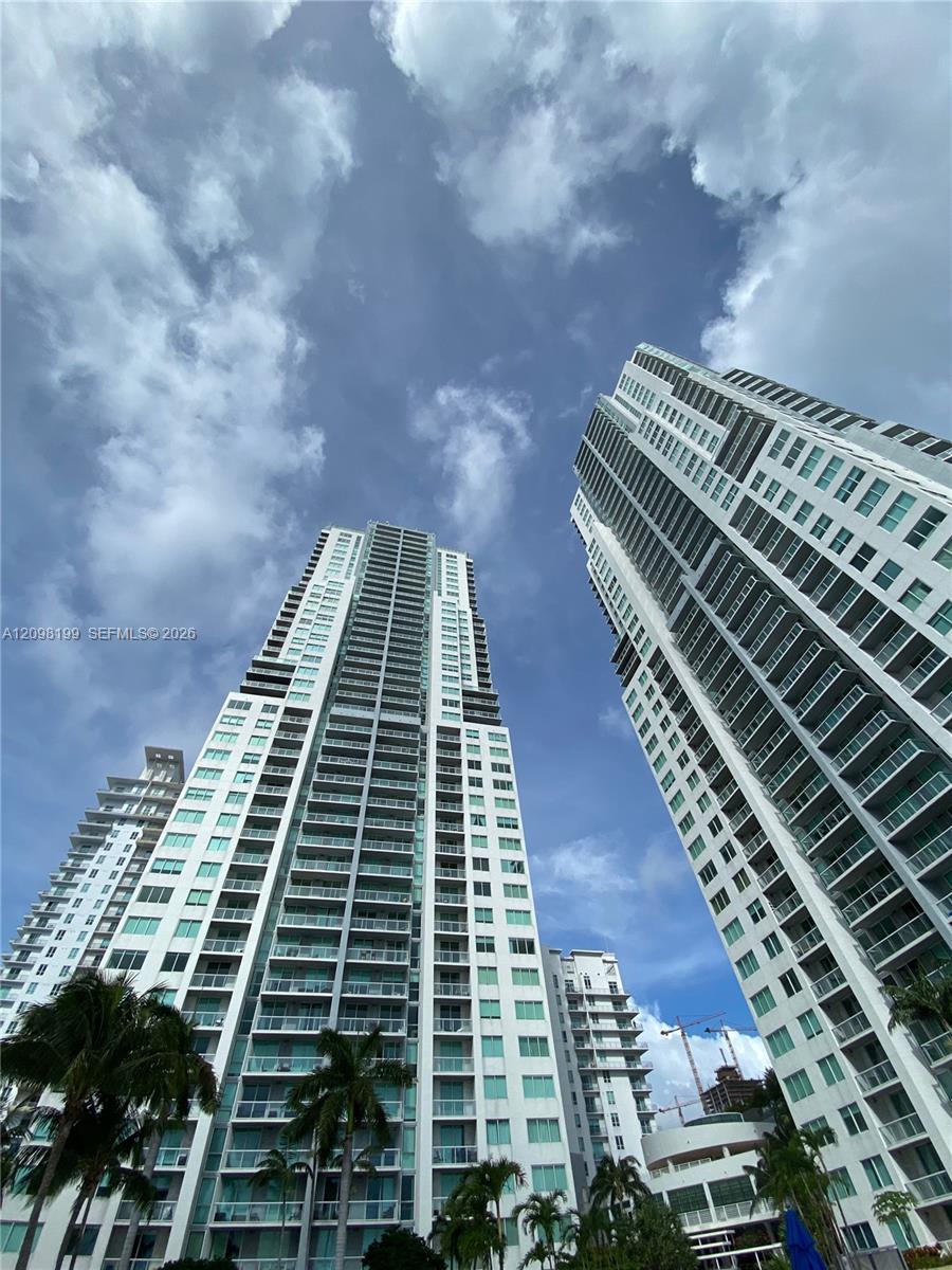 253 NE 2nd Street