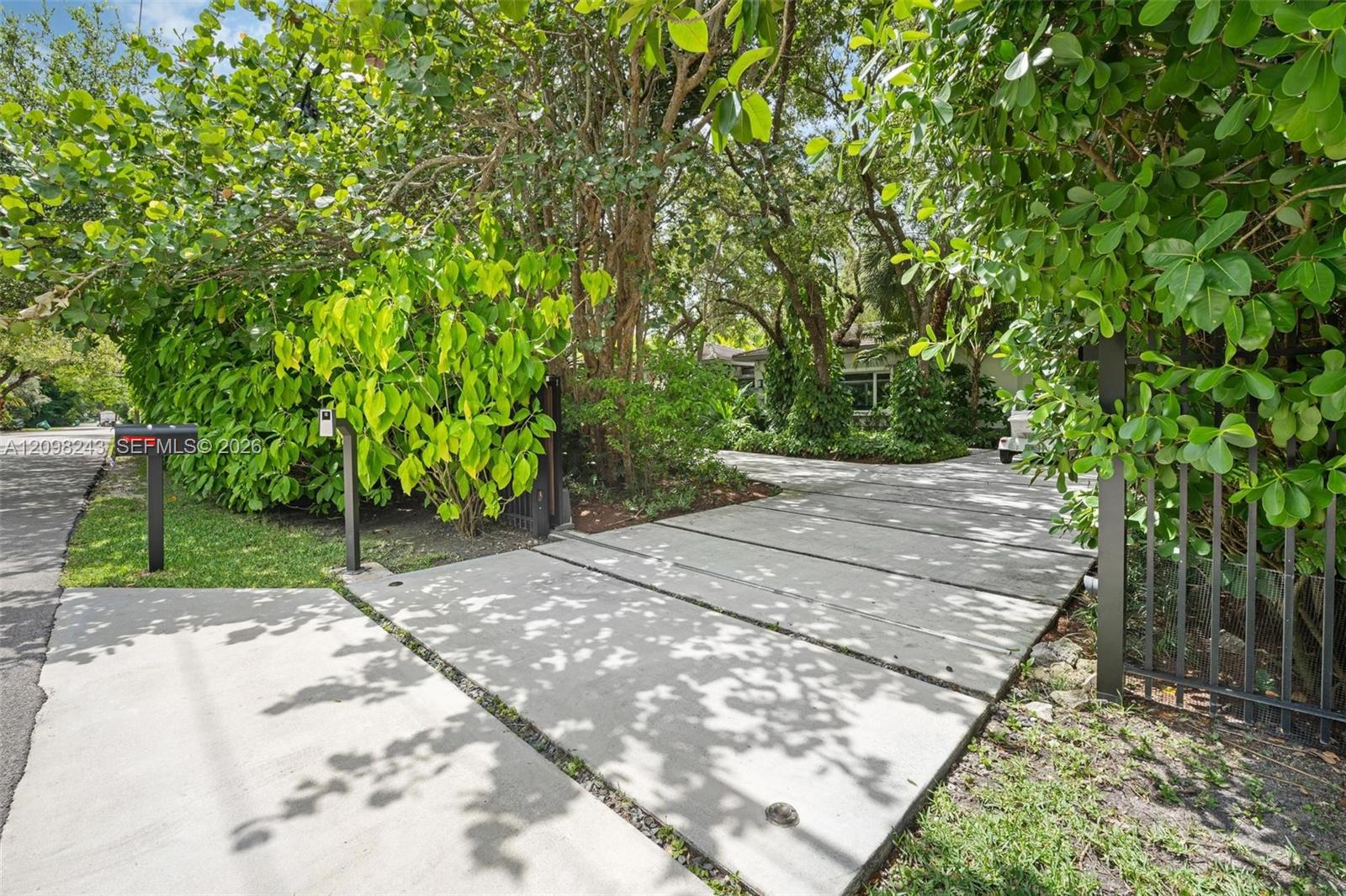 6080 SW 102nd Street