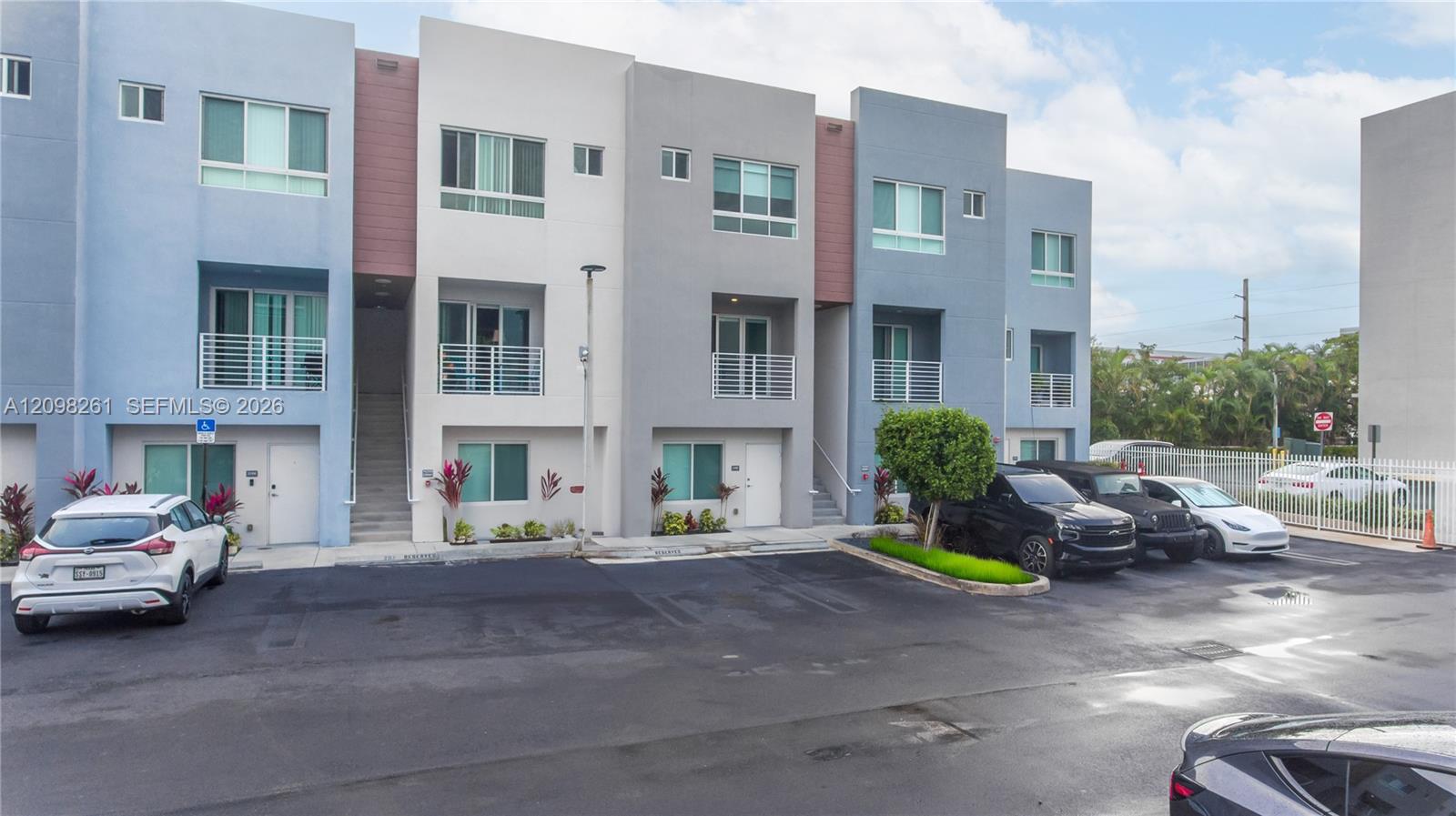 2555 NE 193rd Street