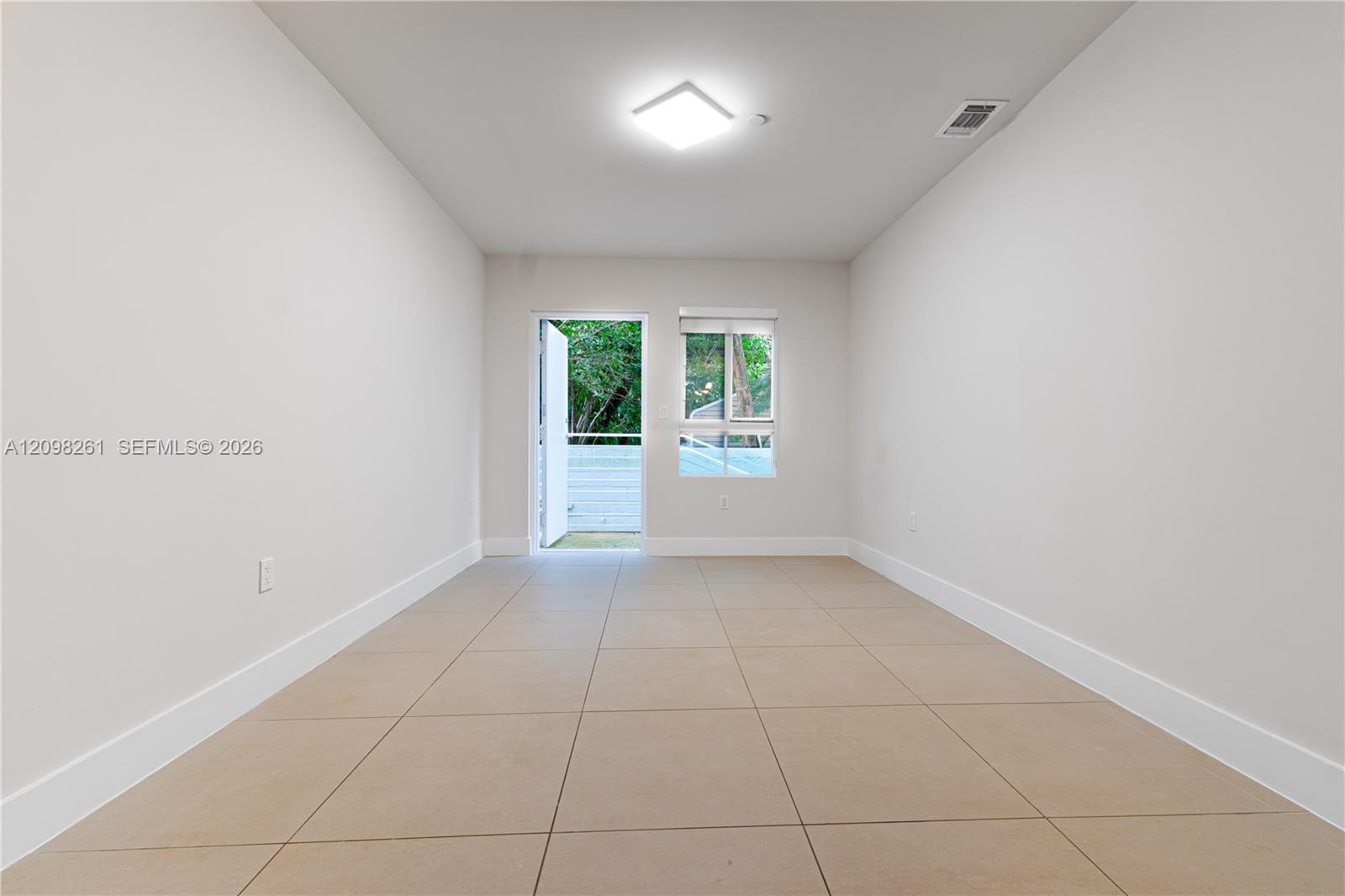 2555 NE 193rd Street