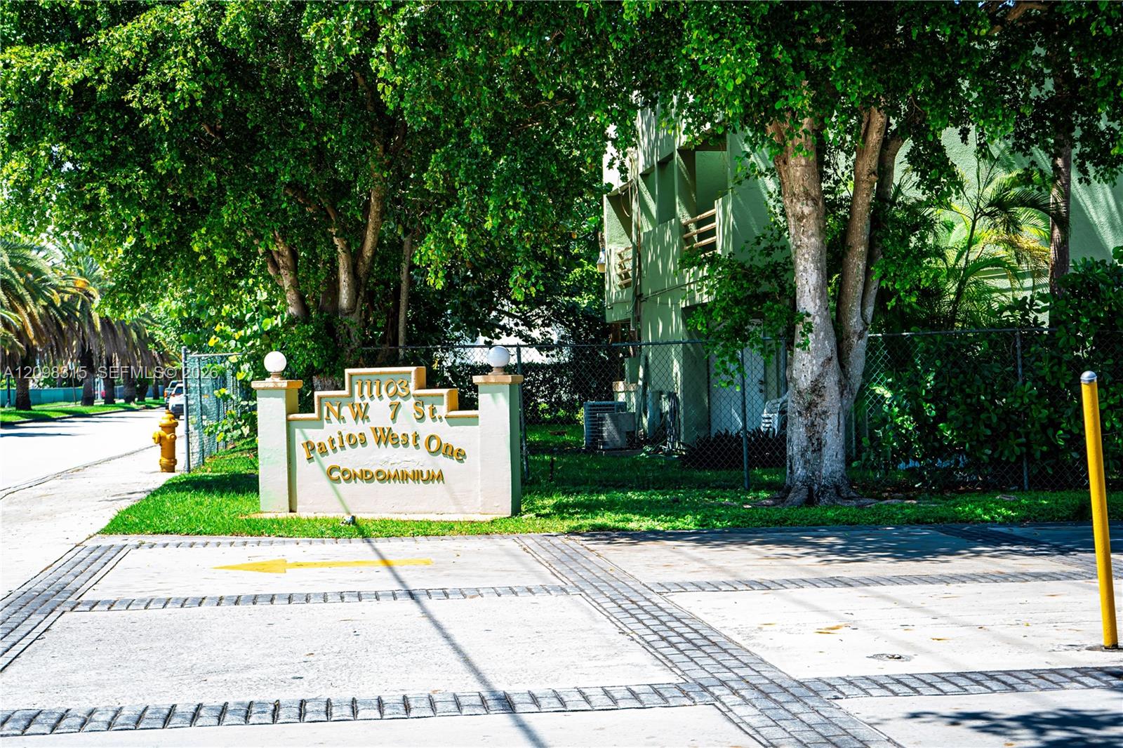 11113 NW 7th Street