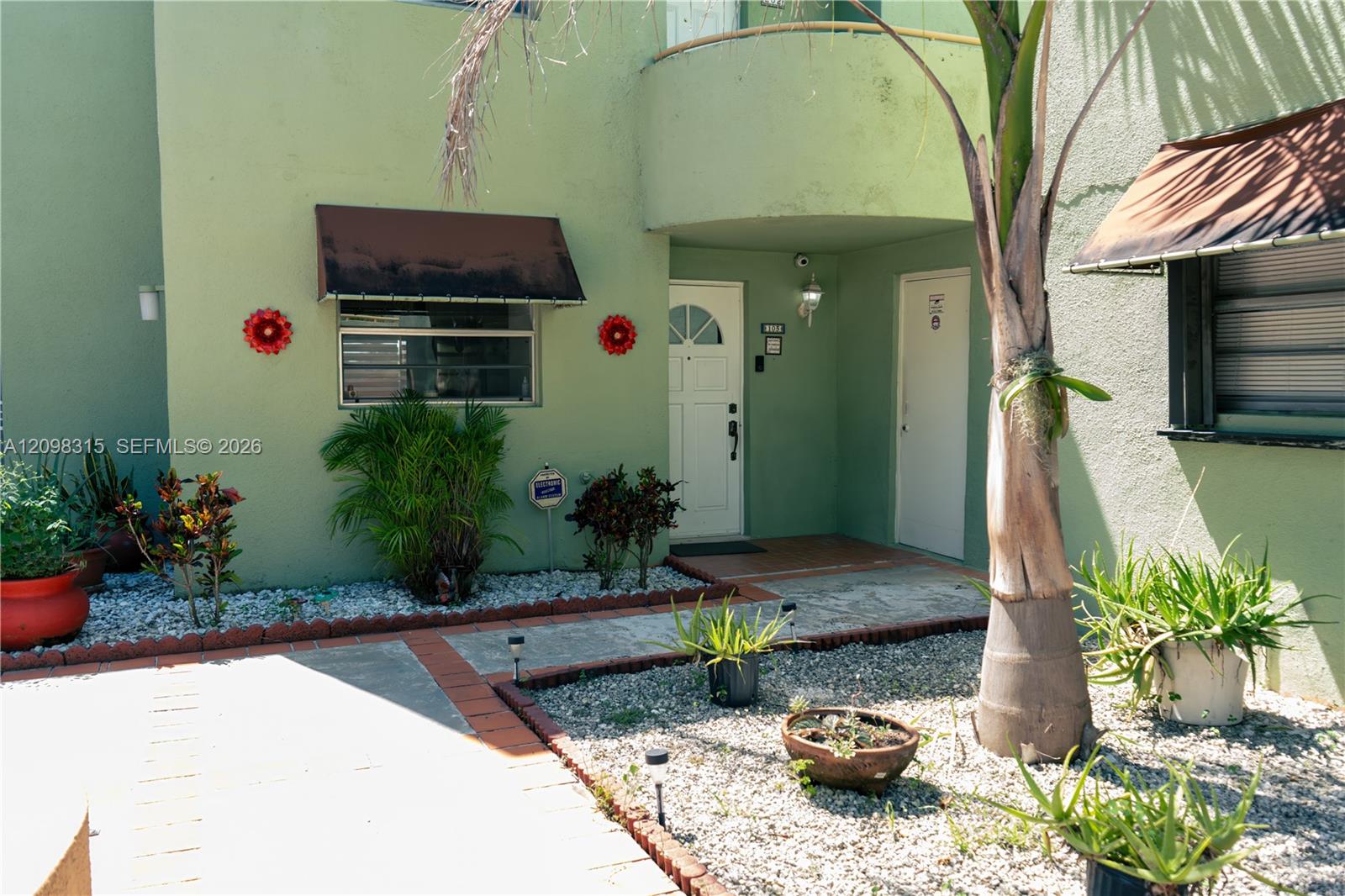 11113 NW 7th Street
