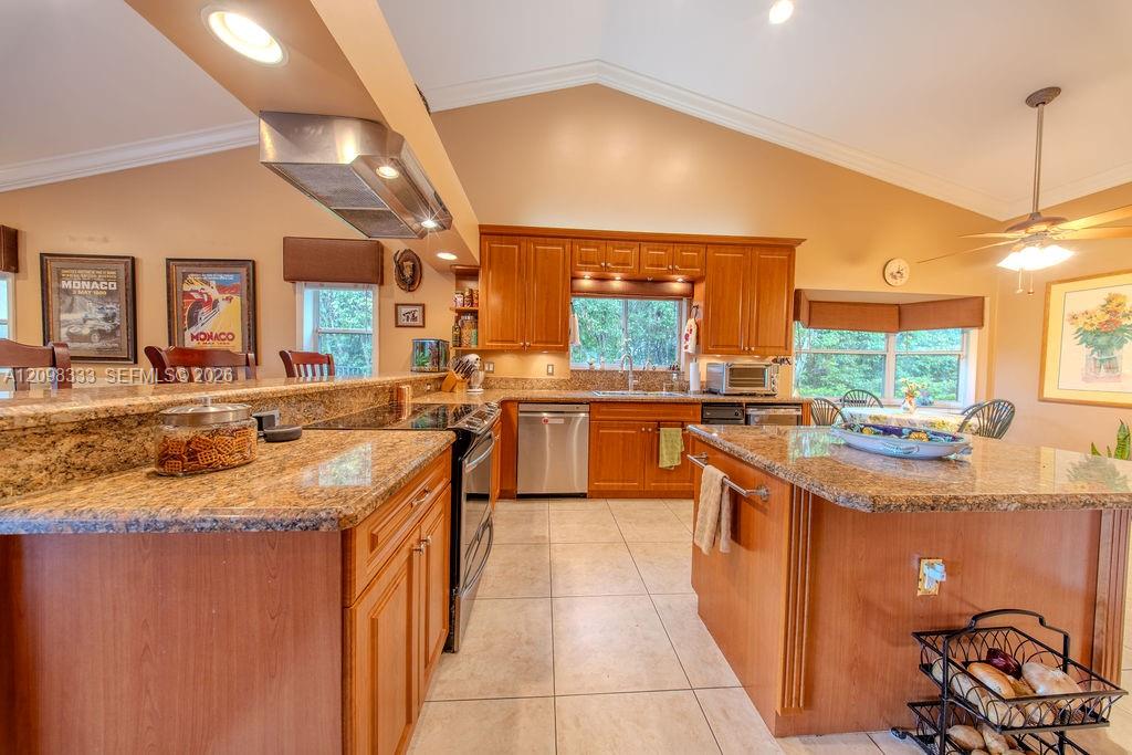 10071 NW 7th Street