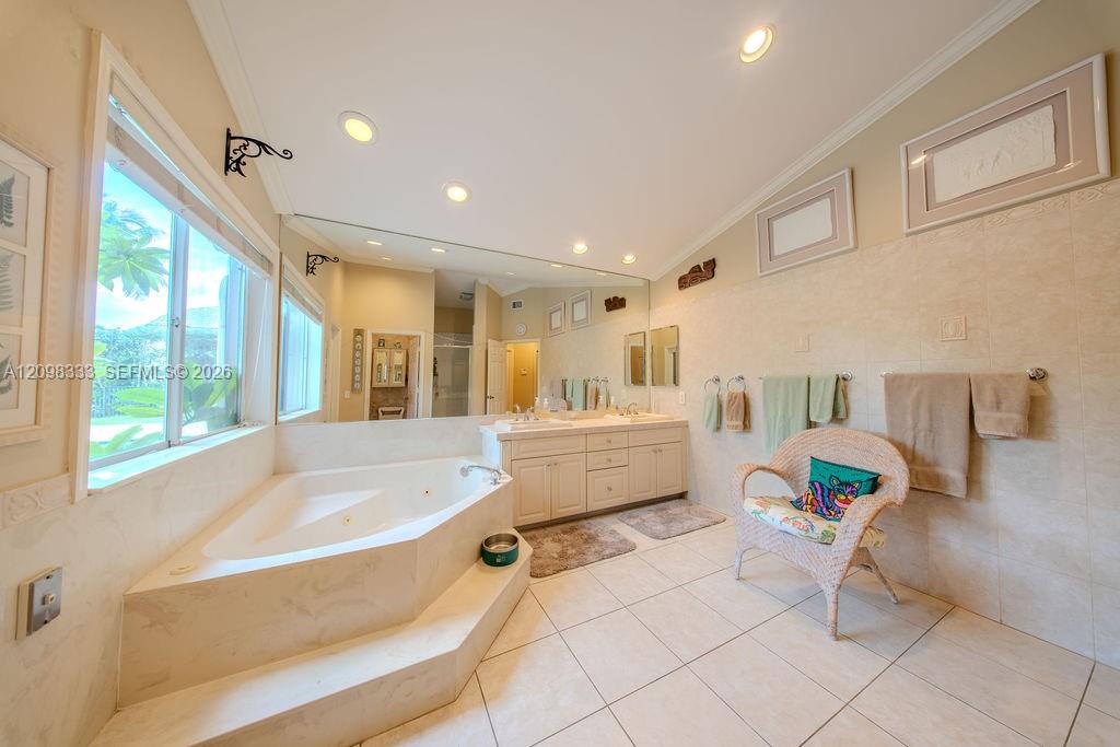 10071 NW 7th Street
