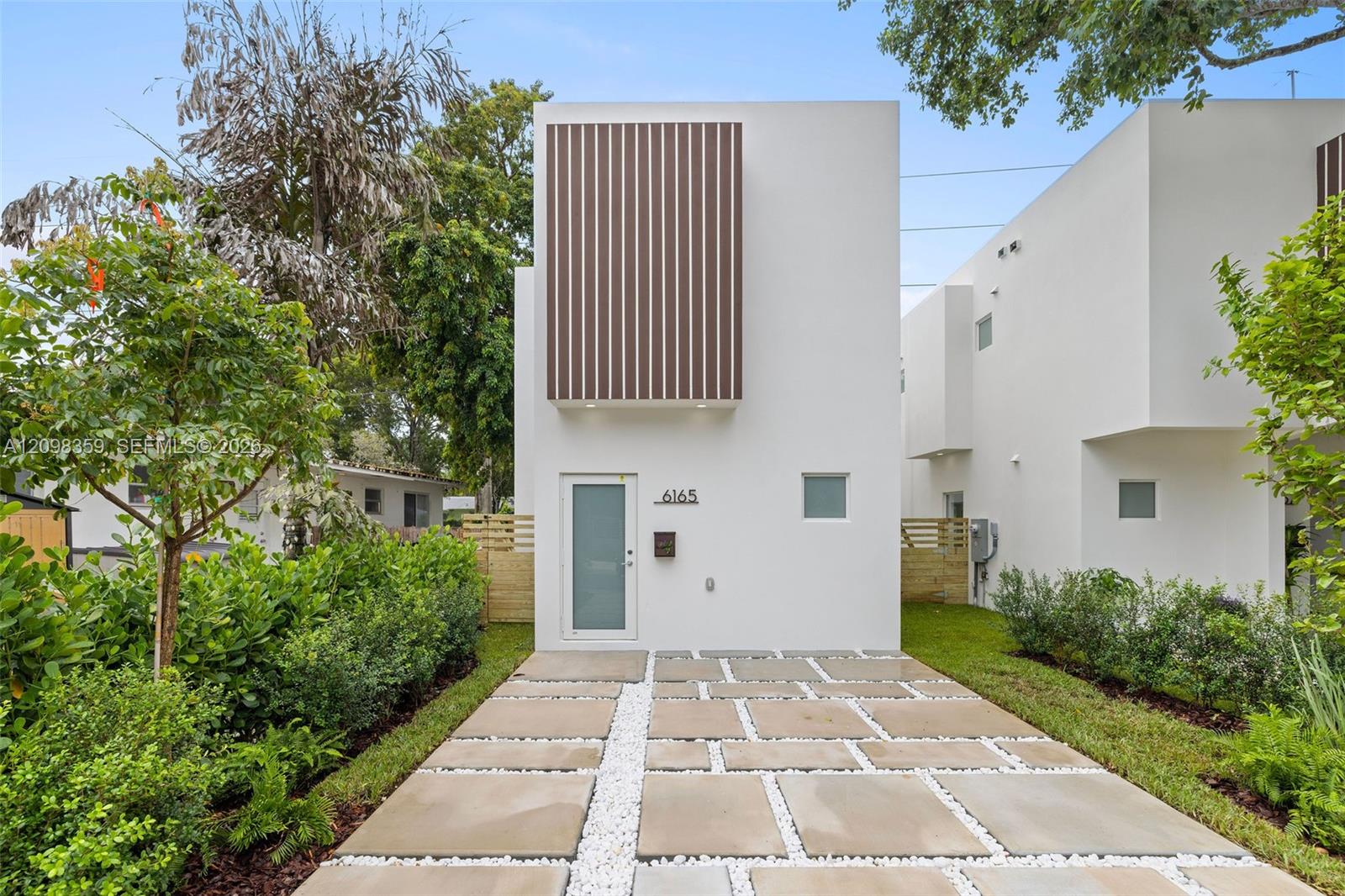 6165 SW 64th Street