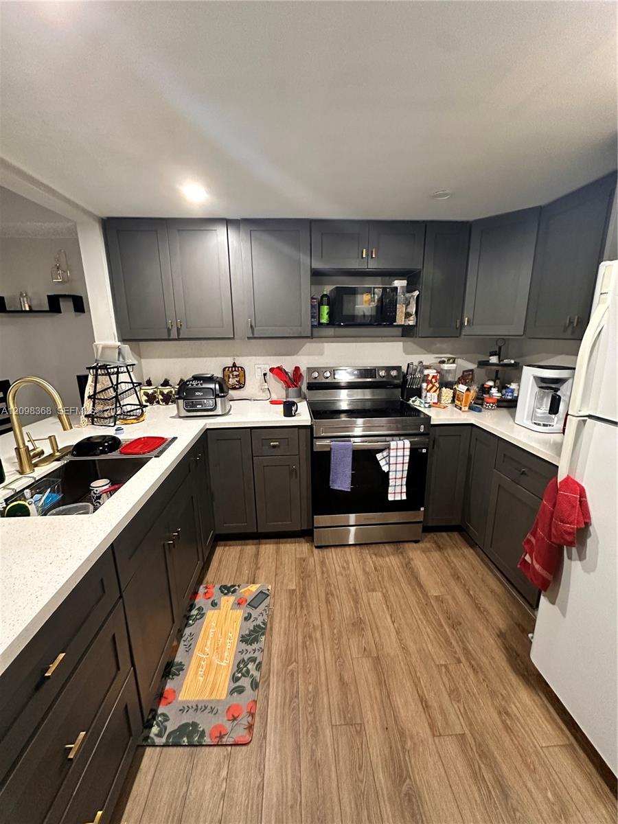 1100 SW 104th Court