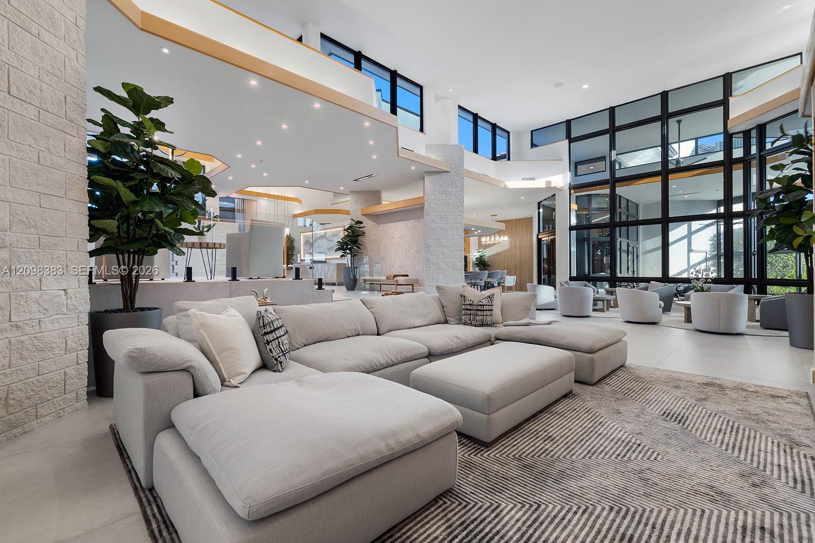 2965 Surrey Lane