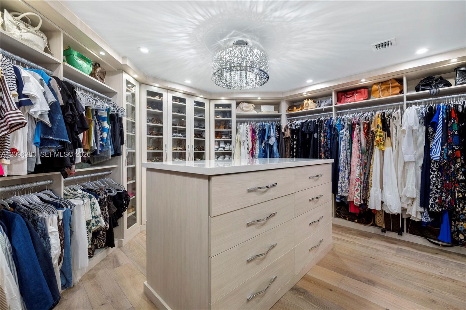 2965 Surrey Lane
