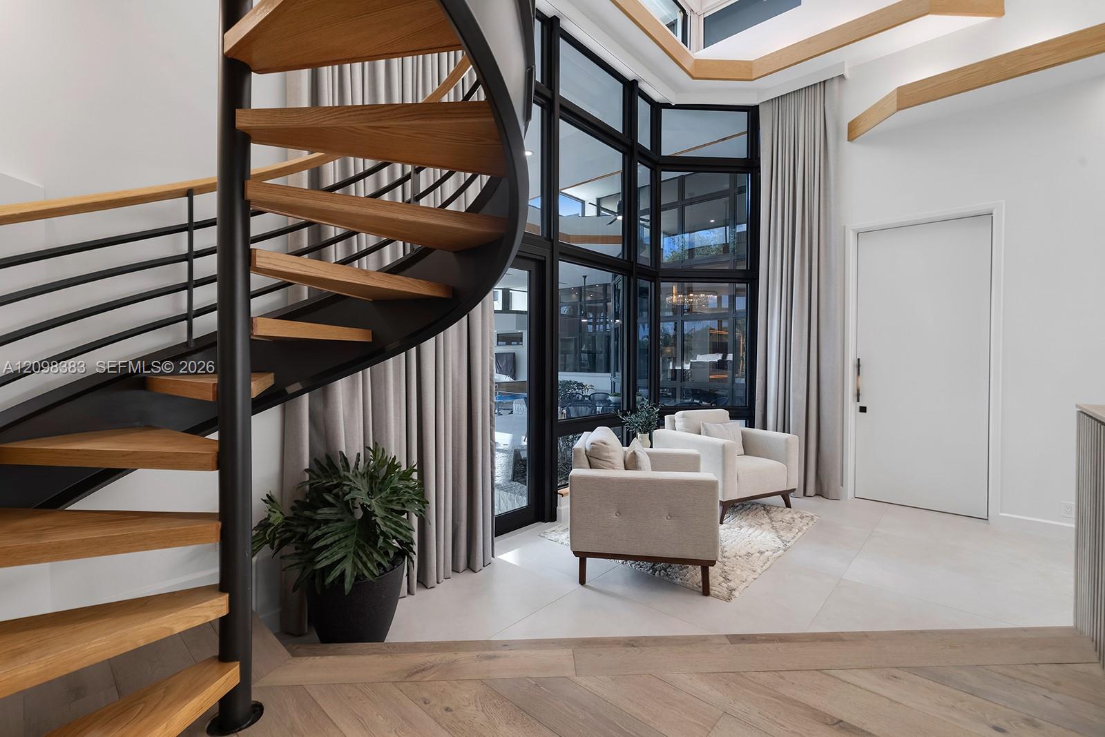 2965 Surrey Lane