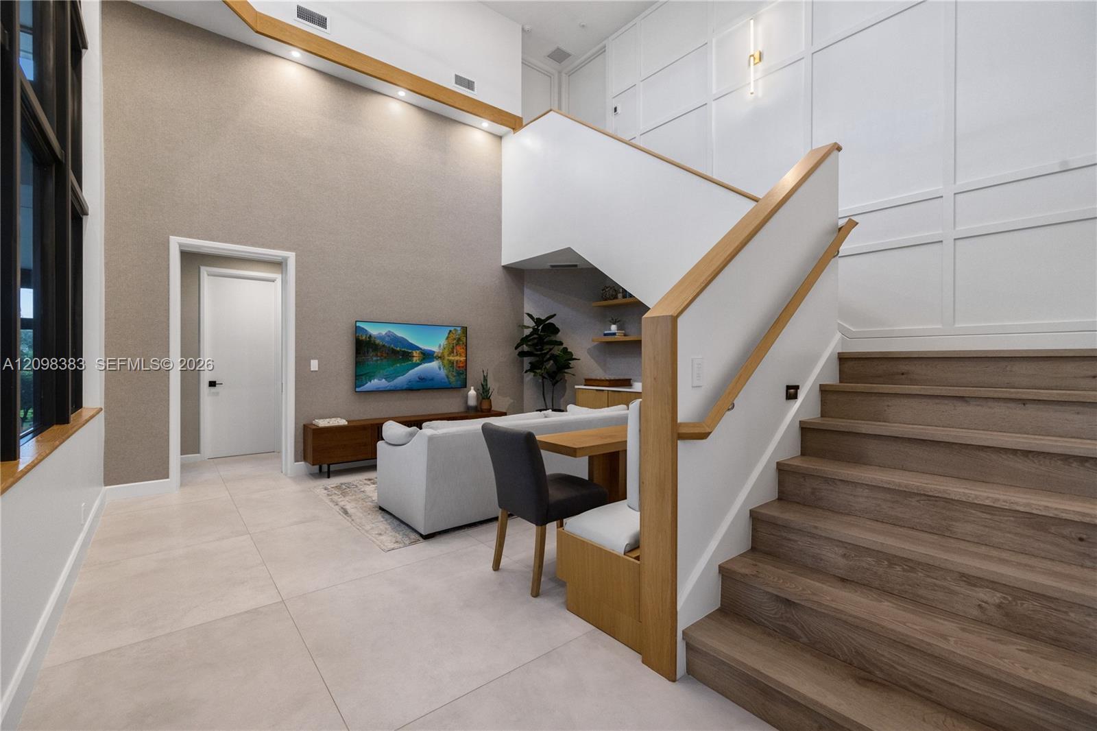 2965 Surrey Lane