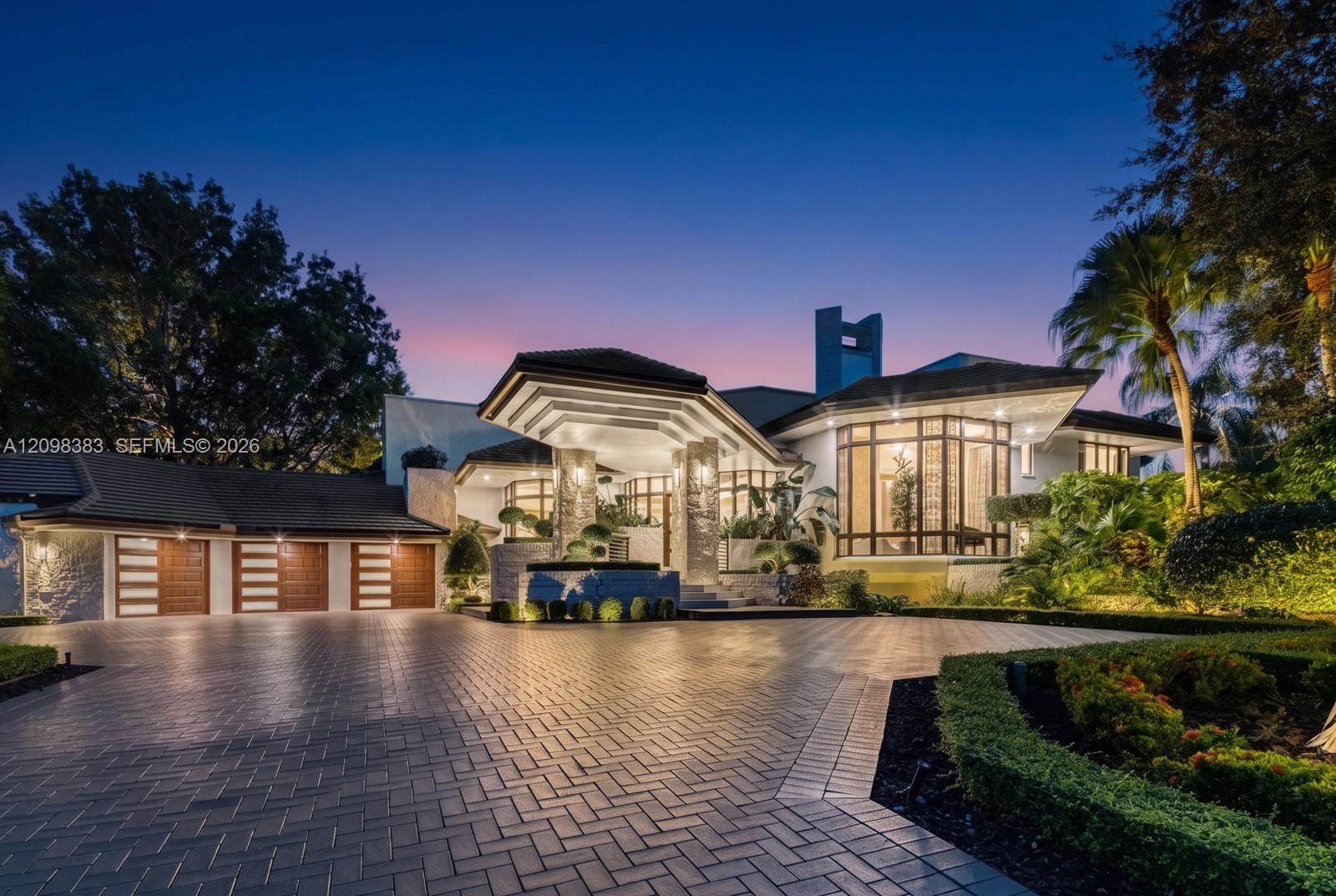 2965 Surrey Lane