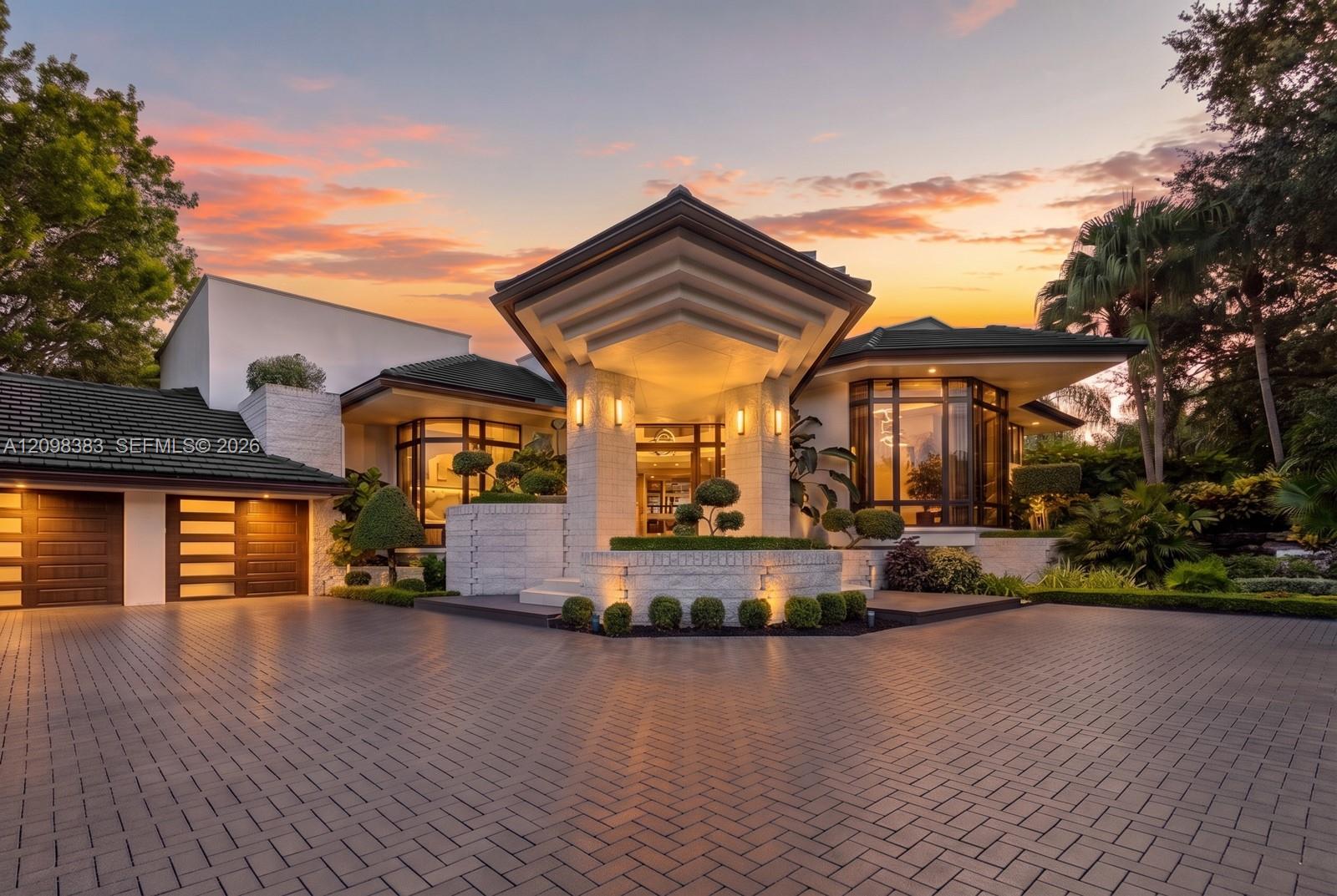 2965 Surrey Lane