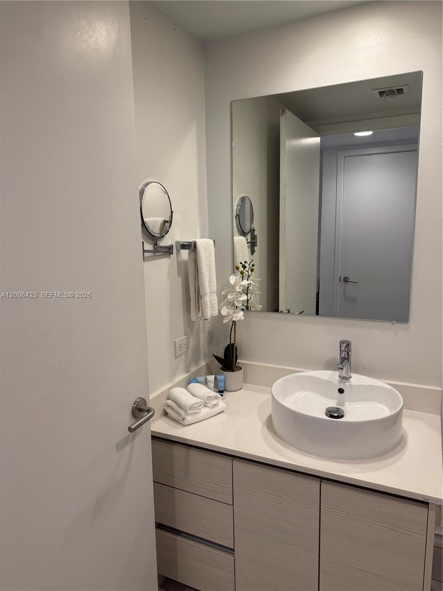 2602 E Hallandale Beach Boulevard gallery image #24