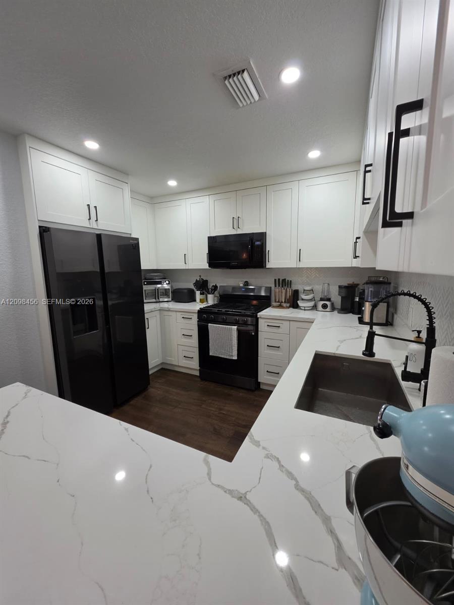 6534 SW 114th Place